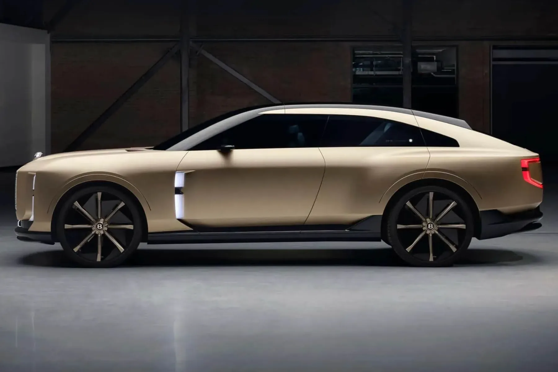 Bentley EXP 15 – električni aristokrat z rodovnikom Blue Train
