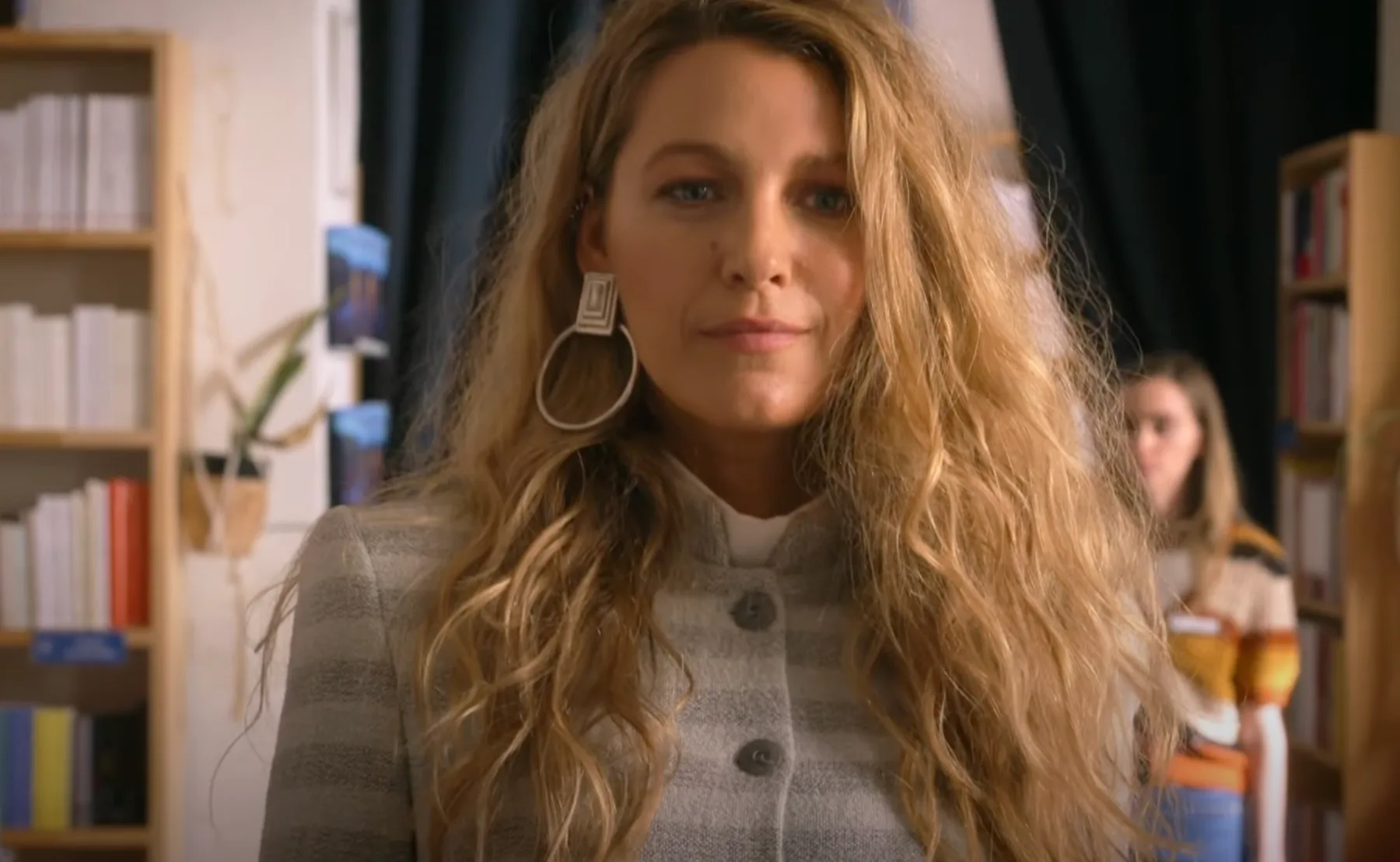 Blake Lively v objemu italijanskega zapeljivca: vse o umazanih skrivnostih na Capriju in “Another Simple Favor”