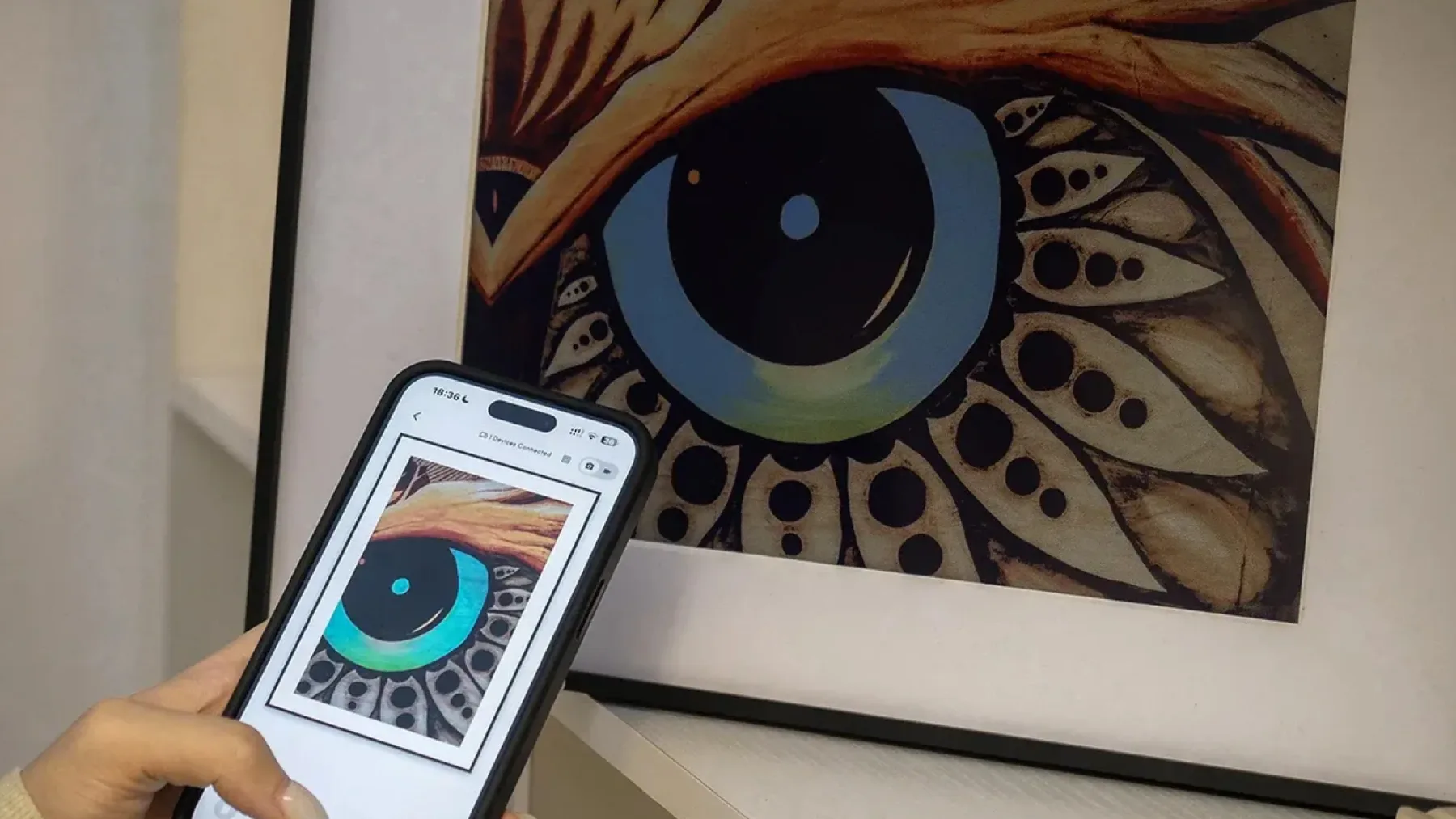 BLOOMIN8: Pametni barvni E-Ink okvir za slike, ki zamenja umetnost tako preprosto kot telefon ozadje