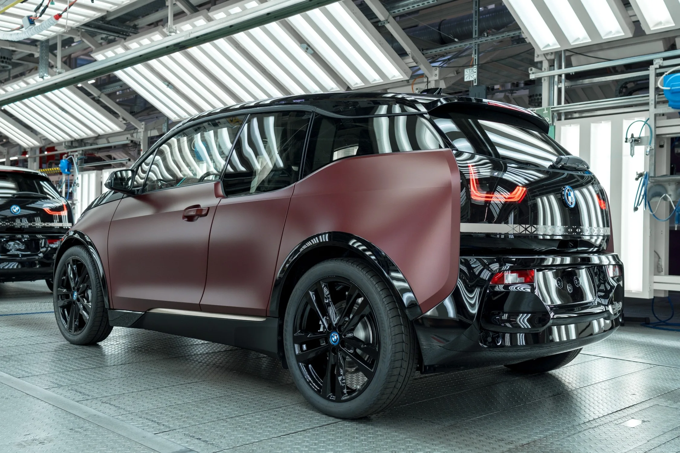 BMW i3: Električni pionir, ki je spremenil igro – je še vedno najboljši električni BMW
