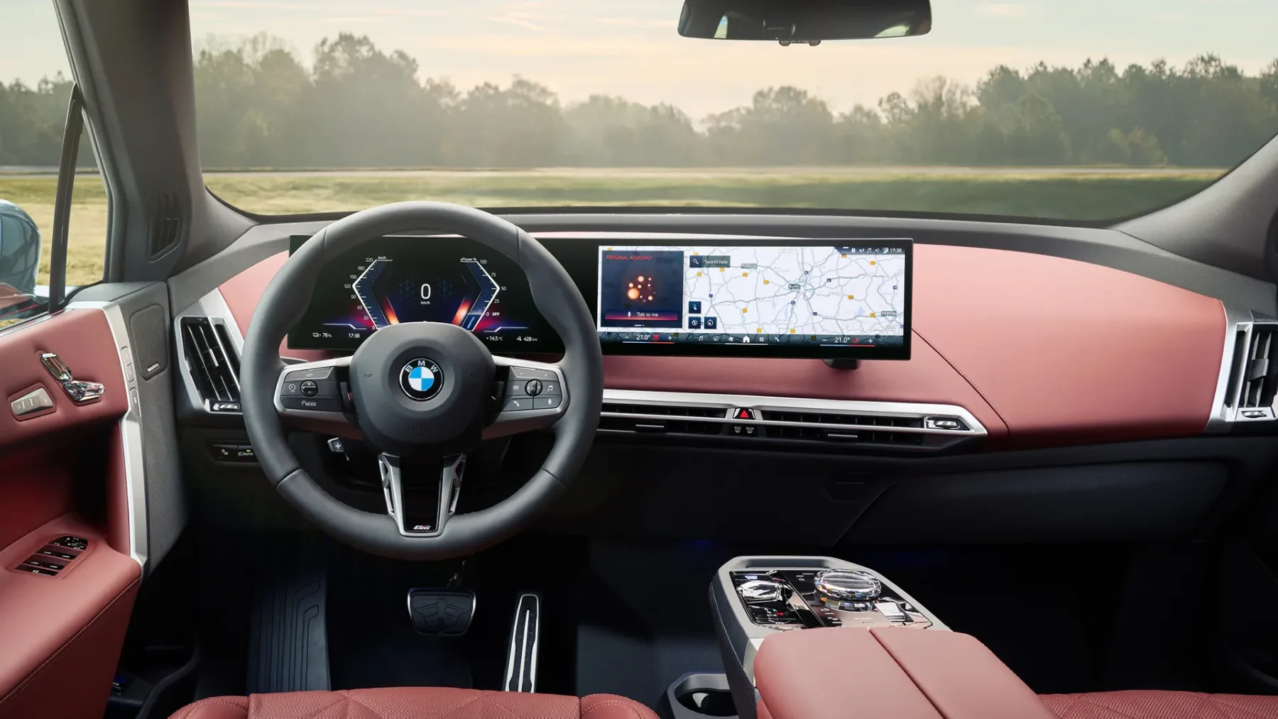 BMW iX 2025: Električni titan, ki odkriva novo dimenzijo luksuza