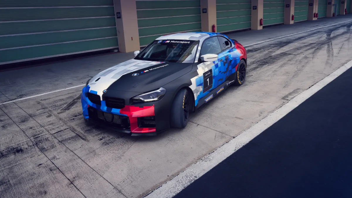 BMW M2 Racing 2025