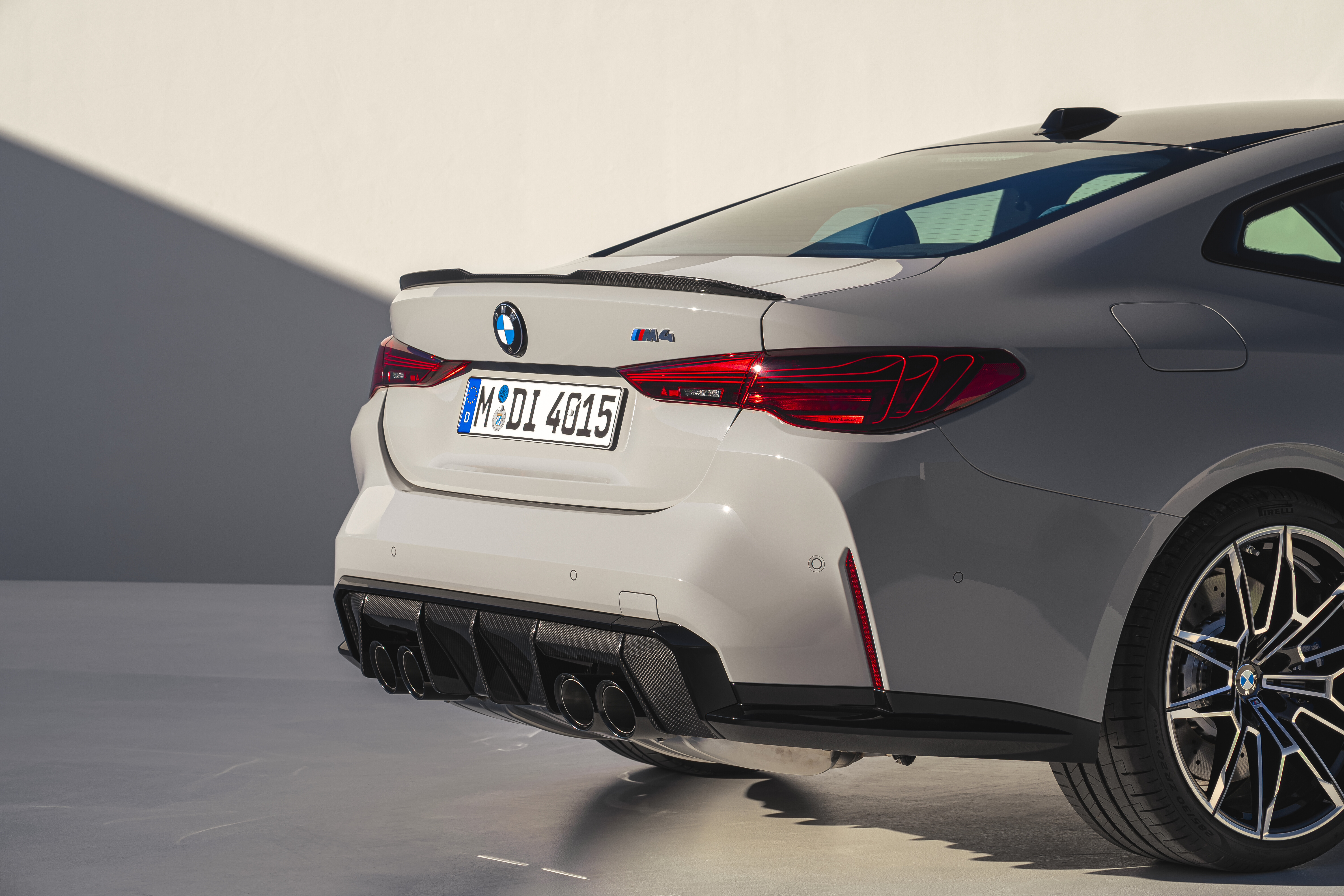 BMW M4 2025