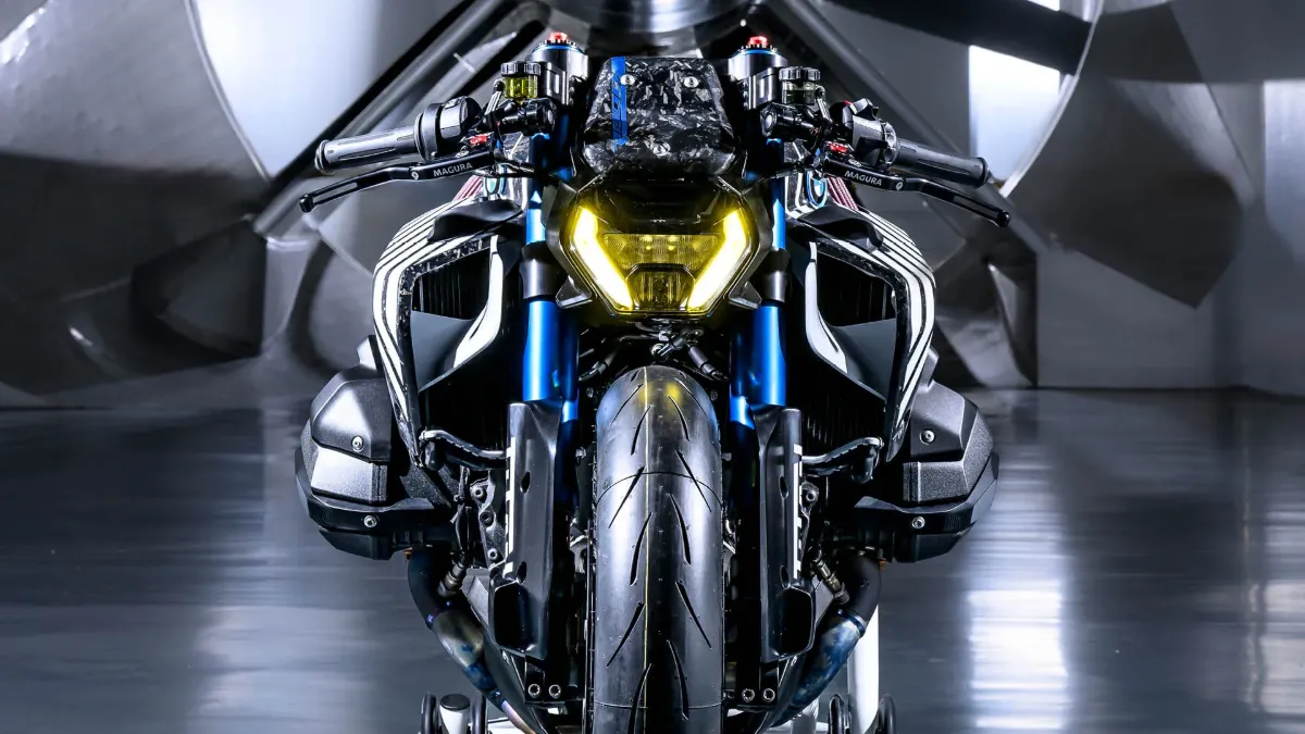 BMW R 1300 R TITAN