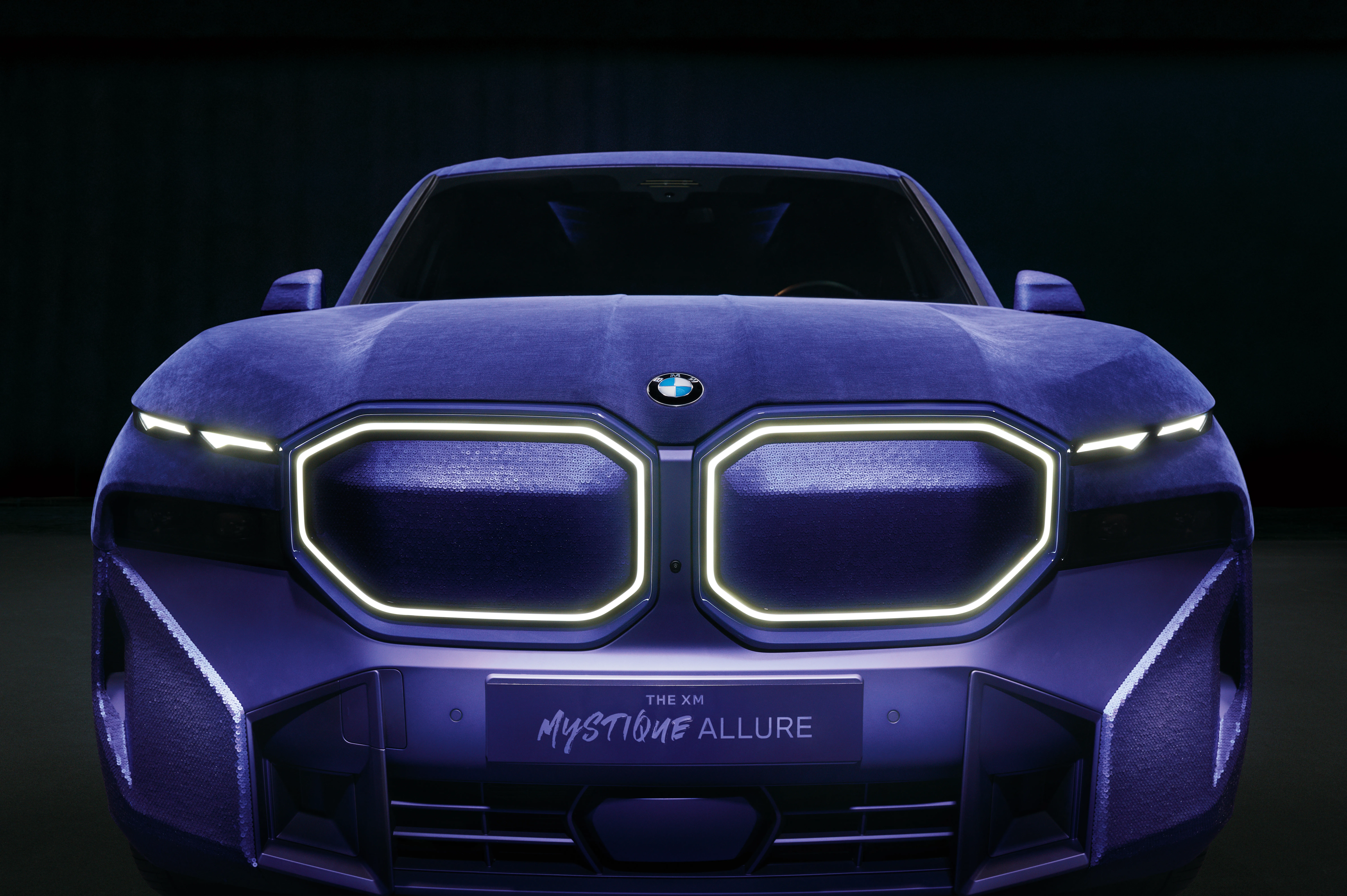 BMW XM Mystique Allure – je avtomobilski supermodel na štirih kolesih