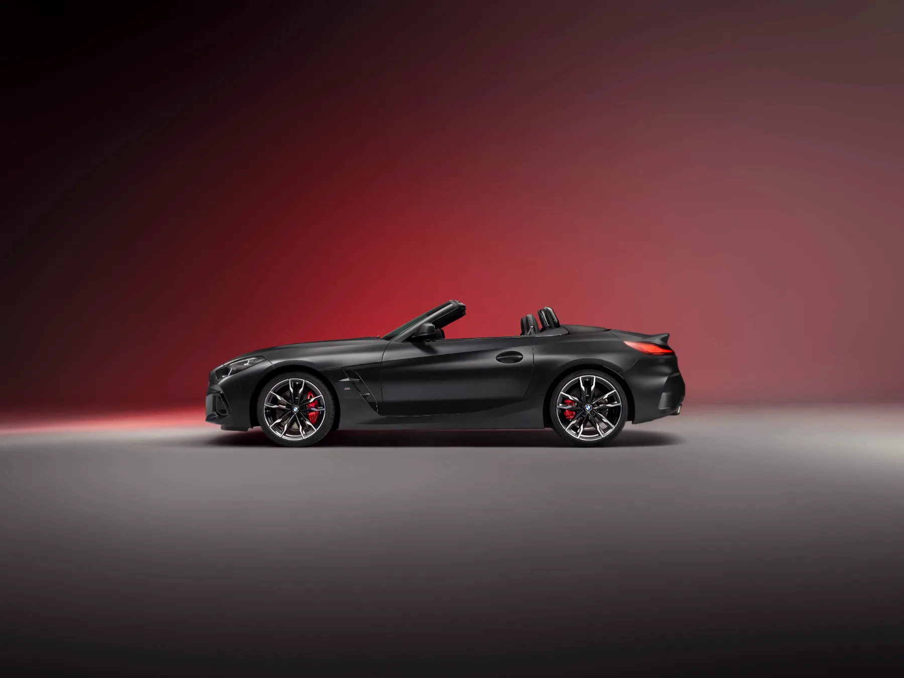 BMW Z4 Final Edition 2026: Zadnji ples nemške legende v matirani črnini