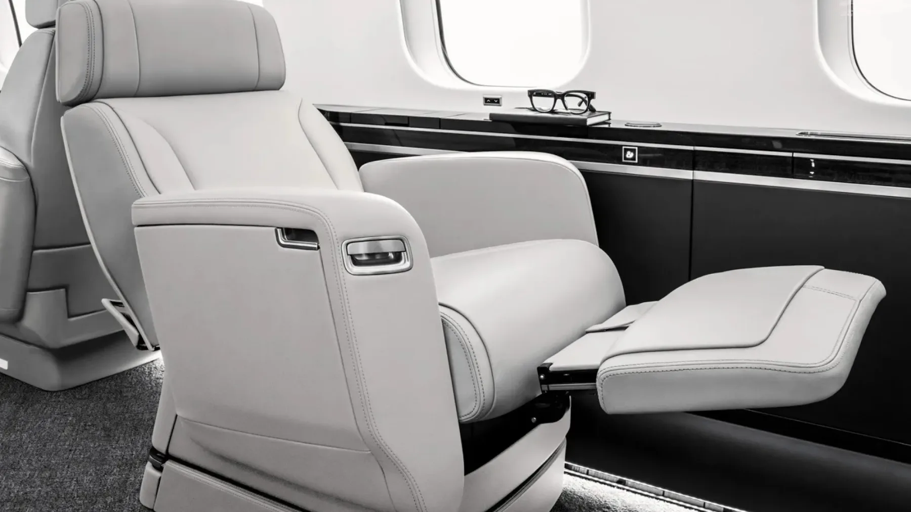 Bombardier Global 8000: Supersonični salon na nebu, ki ga bo Elon Musk hotel imeti