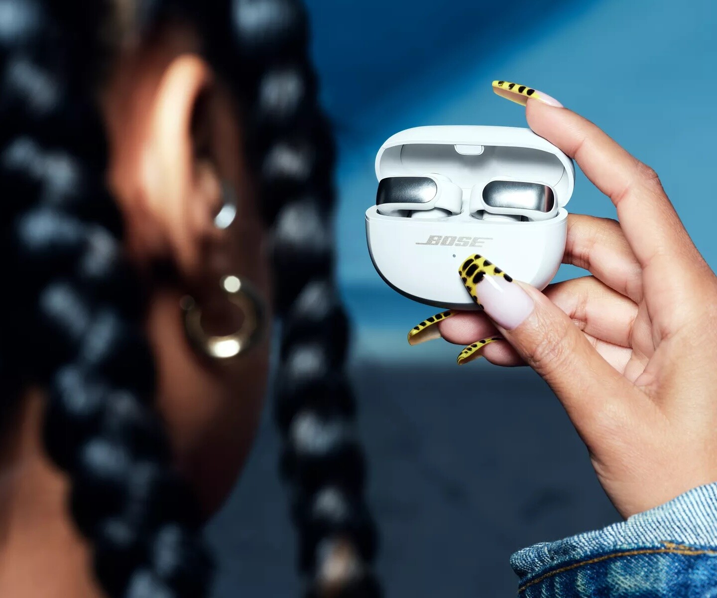 Bose Ultra Open Earbuds: Revolucija v svetu slušalk