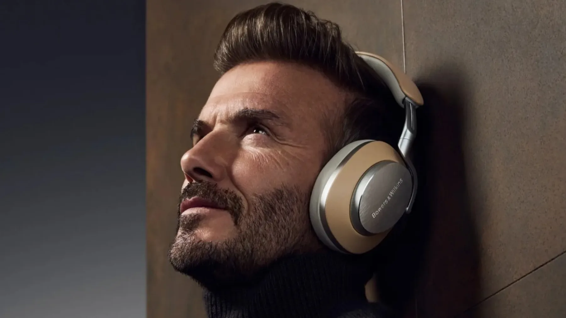 Bowers & Wilkins Px7 & Px8: Ruby Red in Dark Forest – slušalke, ki ne le zvenijo, ampak tudi izgledajo vrhunsko