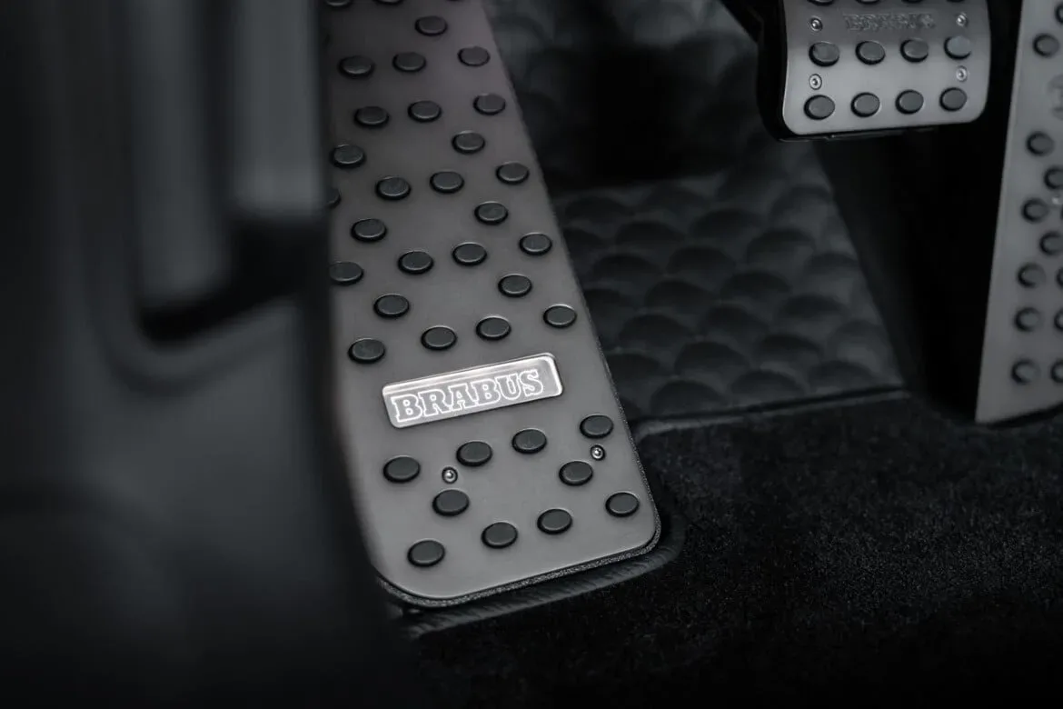 Brabus 900 Superblack: Ko Lord Darth Vader prevzame vajeti Bentley Continentala GT