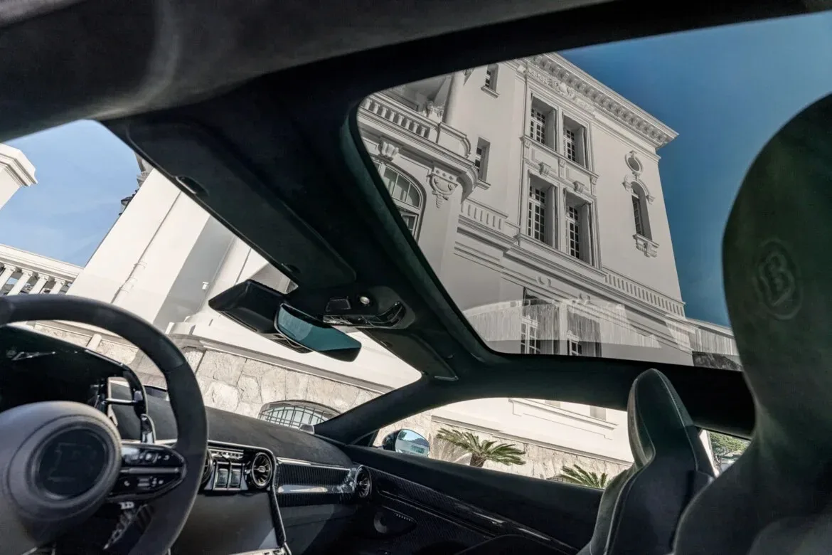 Brabus Bodo: Karbonska pošast z V12 motorjem in 1.000 konji, ki se norčuje iz hibridov