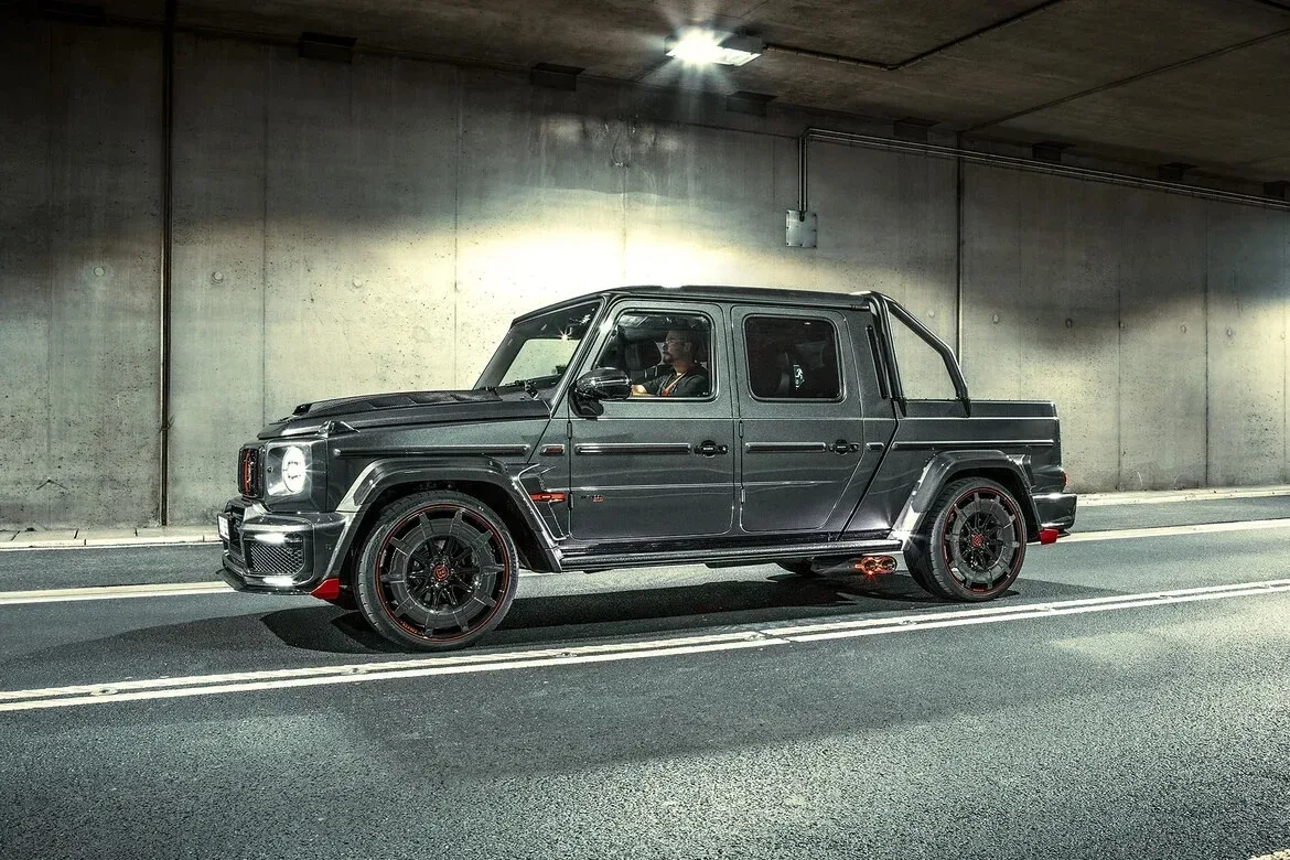 Brabus P 900 Rocket Edition: Popolnoma nori 900-konjski poltovornjak na osnovi Mercedes-AMG G 63, ki kljubuje zdravi pameti