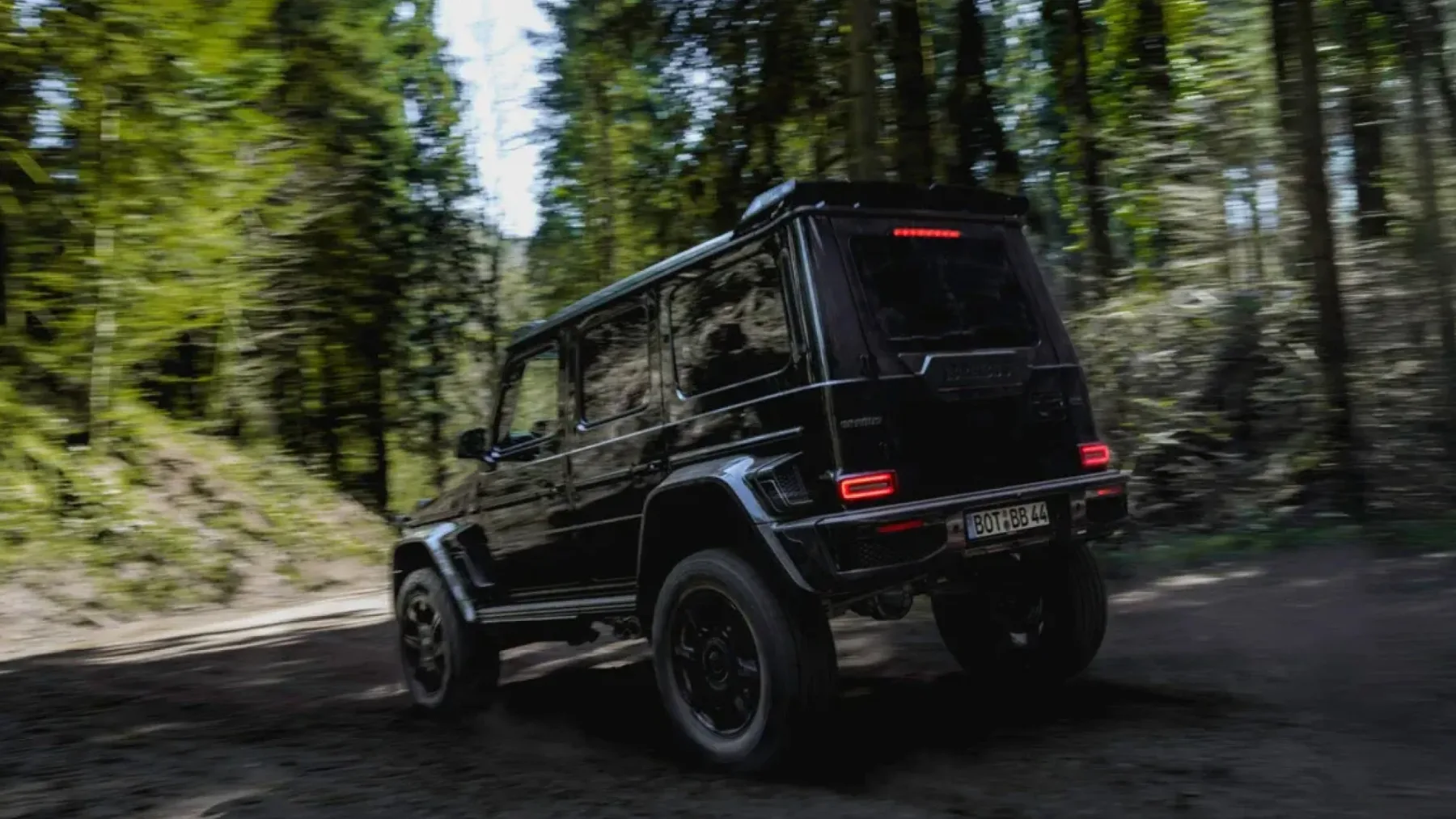 BRABUS XL 800: SUV, ki ga v Monaku vozijo le tisti z zasebnim otokom – in ki jim je Rolls-Royce Cullinan predolgočasen