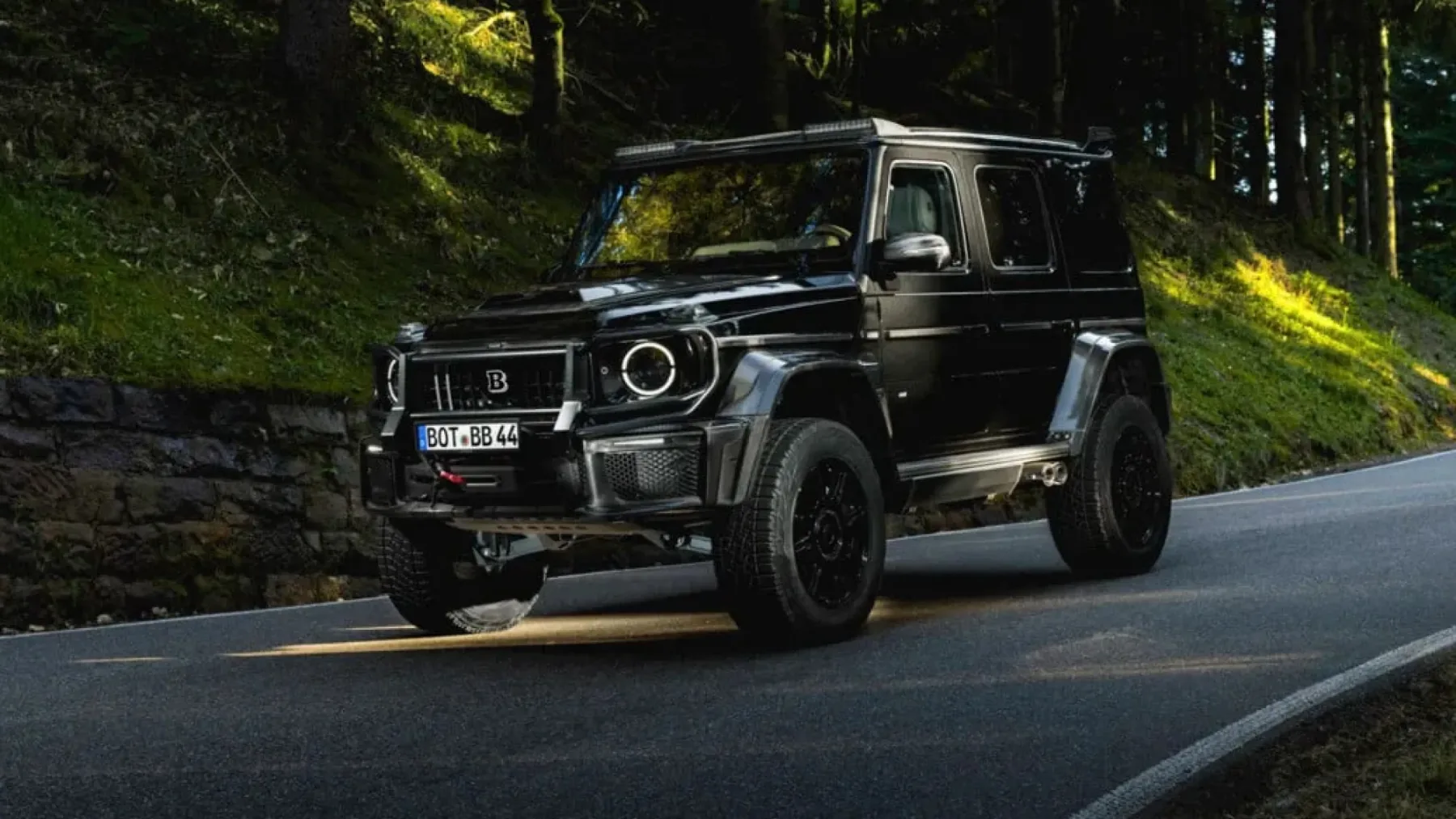 BRABUS XL 800: SUV, ki ga v Monaku vozijo le tisti z zasebnim otokom – in ki jim je Rolls-Royce Cullinan predolgočasen