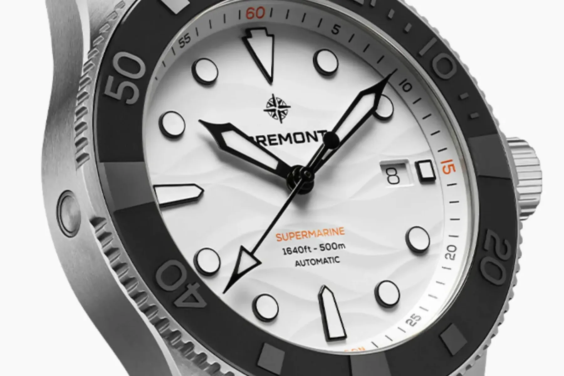 Bremont Supermarine 500m Polar White: ledeno bela z ljubosumno črno luneto in 500 m samozavesti
