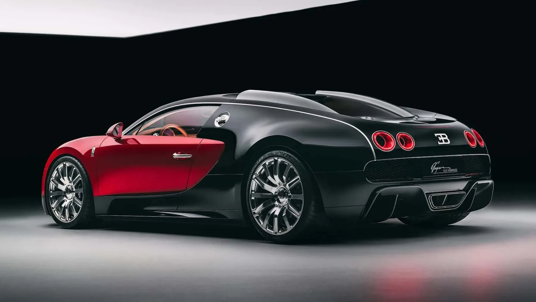 Bugatti FKP Hommage: Ko se 1.578 ‘konjev’ prikloni legendarnemu Veyronu in njegovemu stvaritelju
