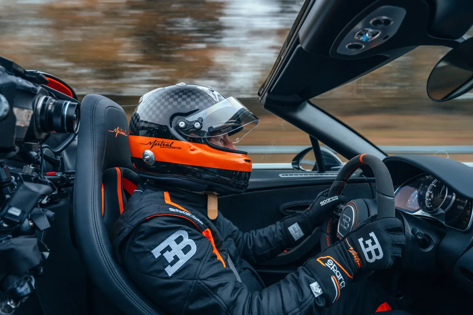 Bugatti Mistral: Najhitrejša kabrio pošast na svetu – hitrejša od Bugattijevega lastnega ega