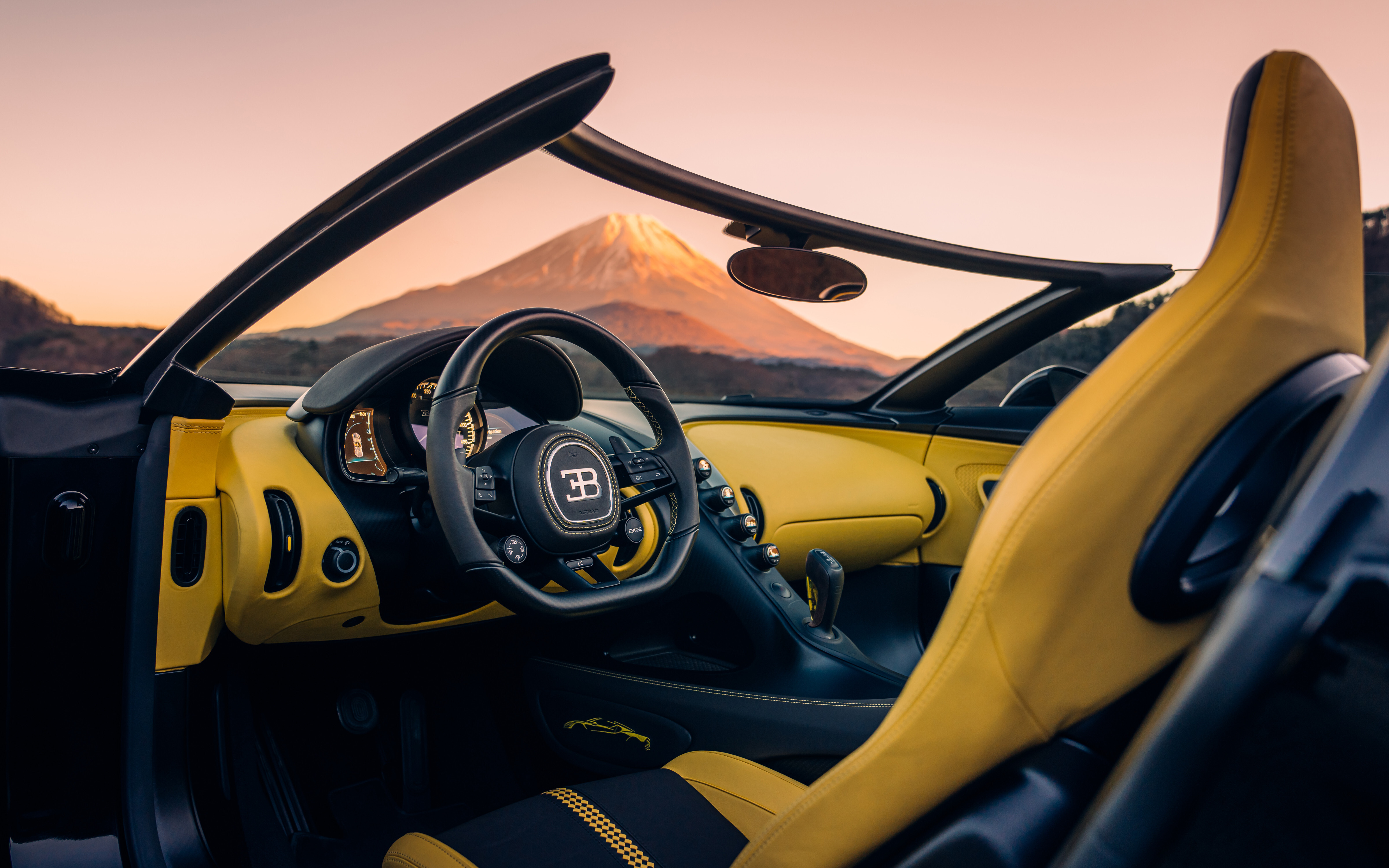Bugatti W16 Mistral: umetnina, ki z nevihto osvaja Tokio