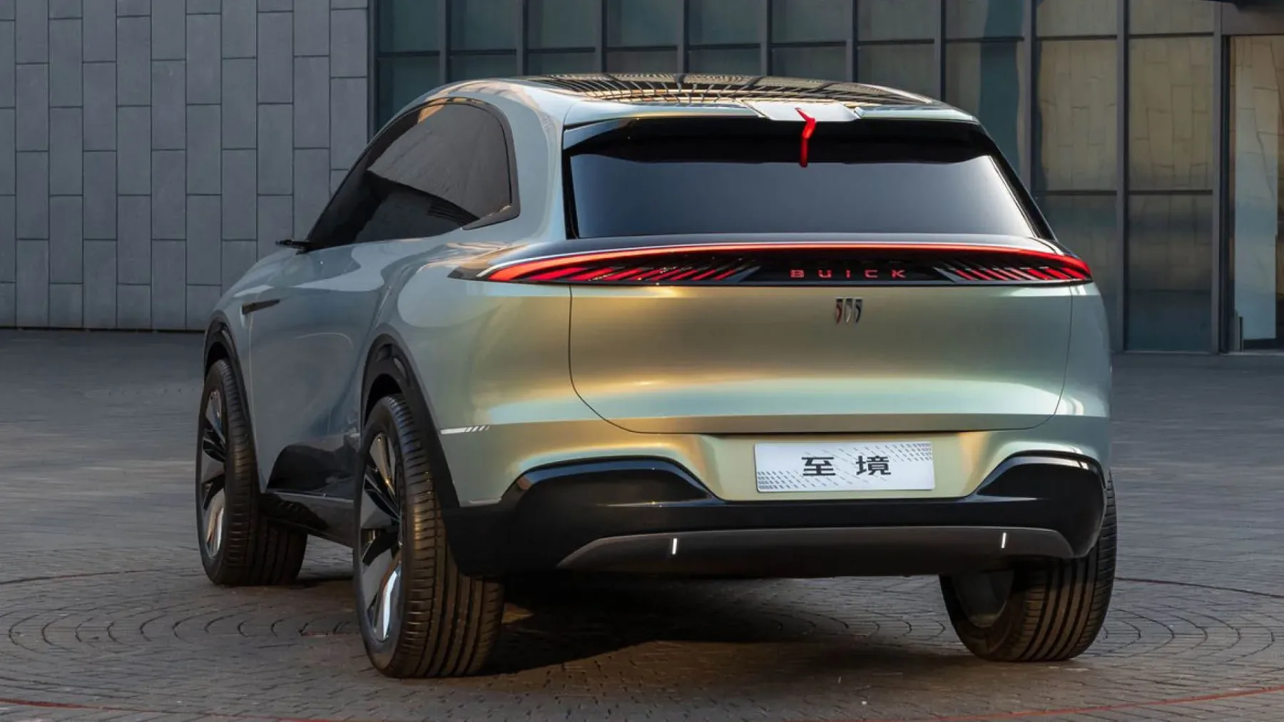Buick Electra SUV Concept 2025 – futuristični križanec z 900-voltno dušo, 640 kW polnjenjem in barvo, ki menja razpoloženje