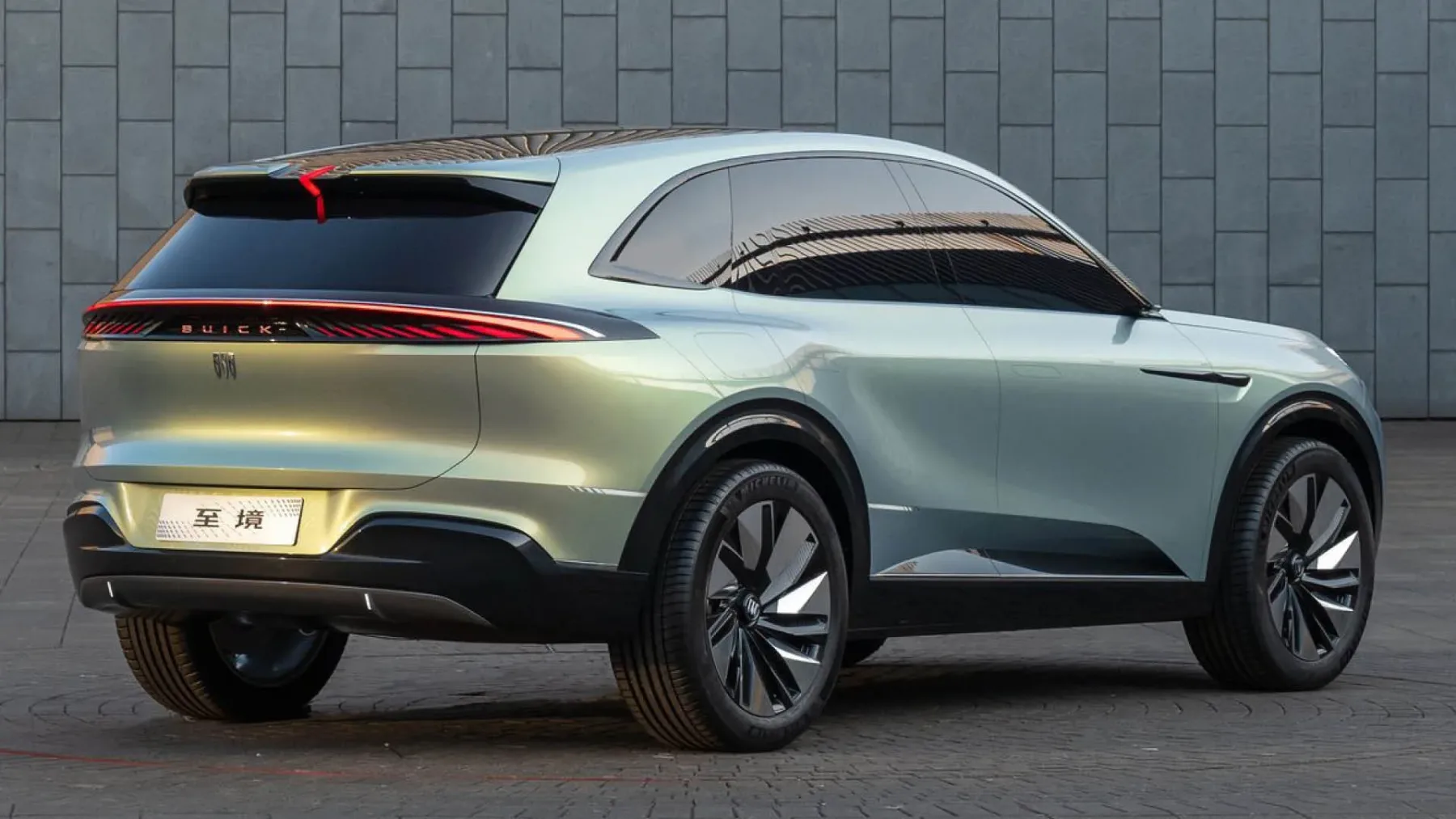 Buick Electra SUV Concept 2025 – futuristični križanec z 900-voltno dušo, 640 kW polnjenjem in barvo, ki menja razpoloženje