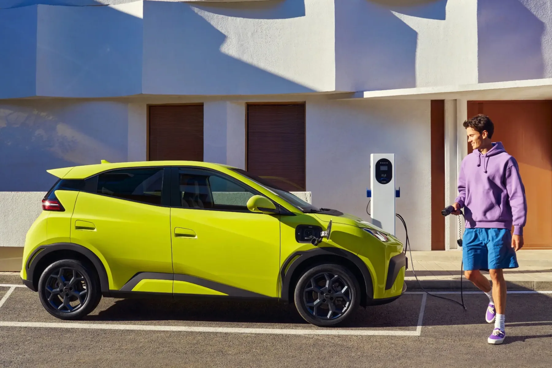 BYD Dolphin Surf: Najboljši mali električni avto 2025, ki mu oprostiš tudi to ime