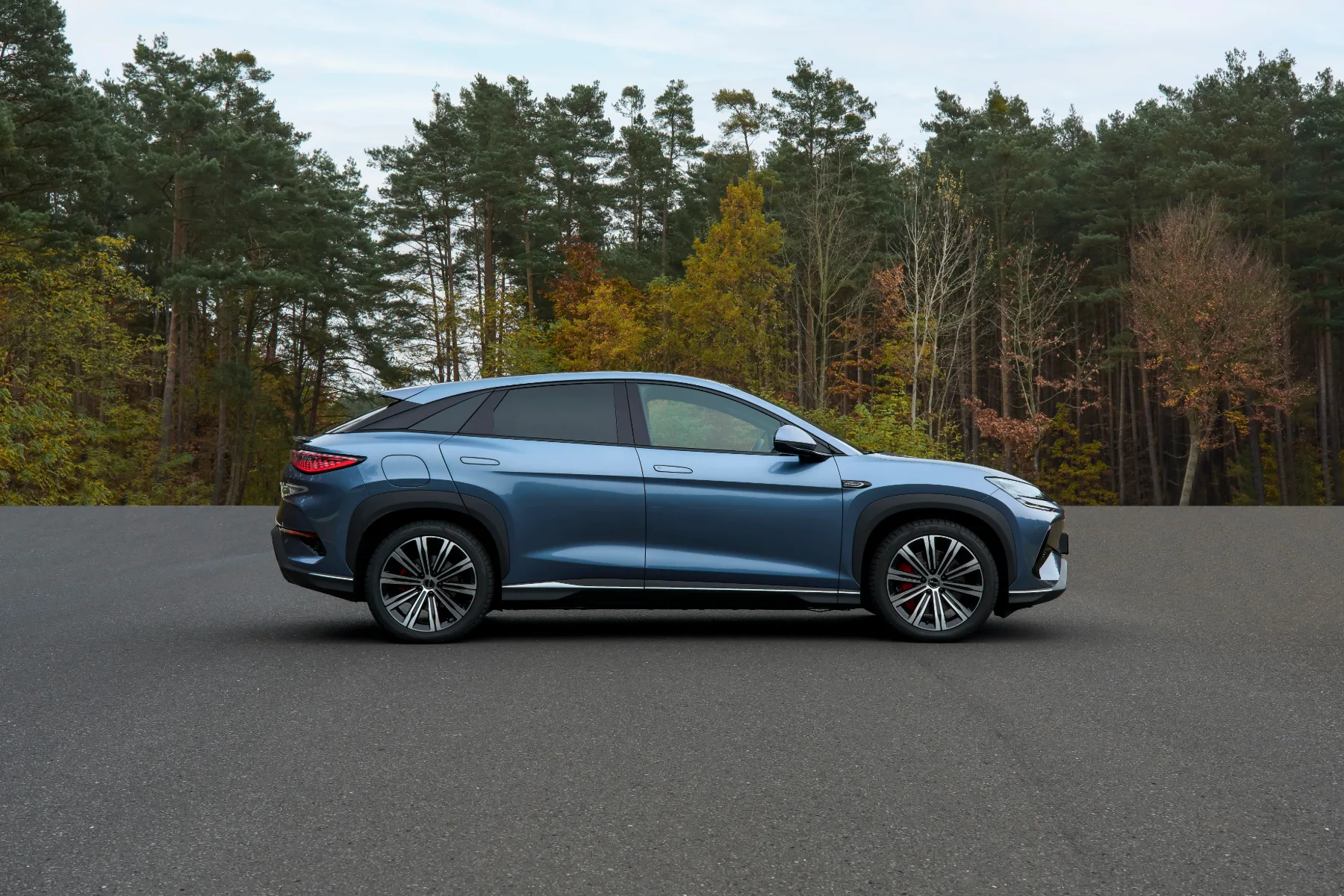 BYD Sealion 7: Kitajski izzivalec, ki prevzema bitko z Modelom Y