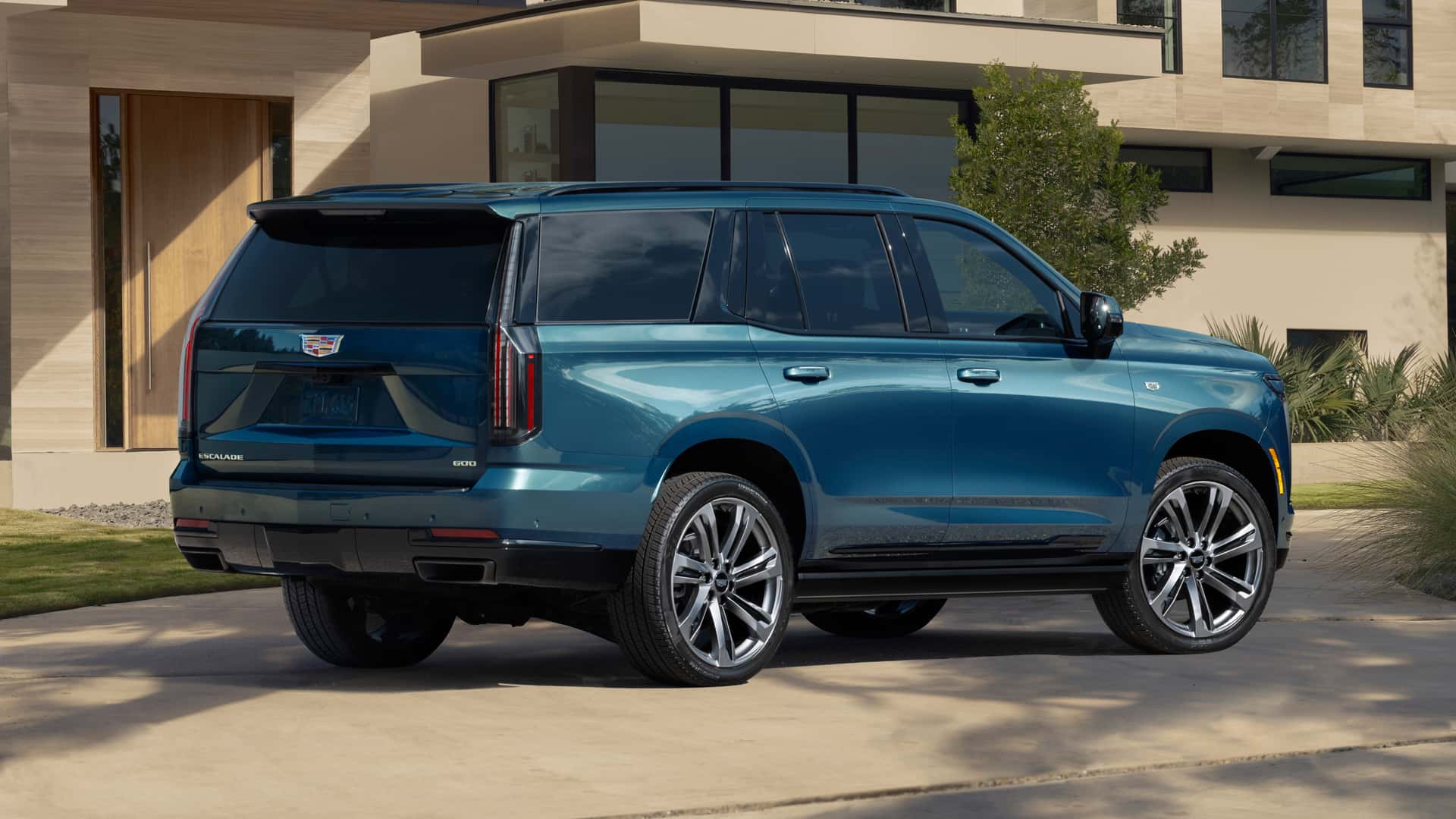 Cadillac Escalade 2025: posodobljen ameriški orjak
