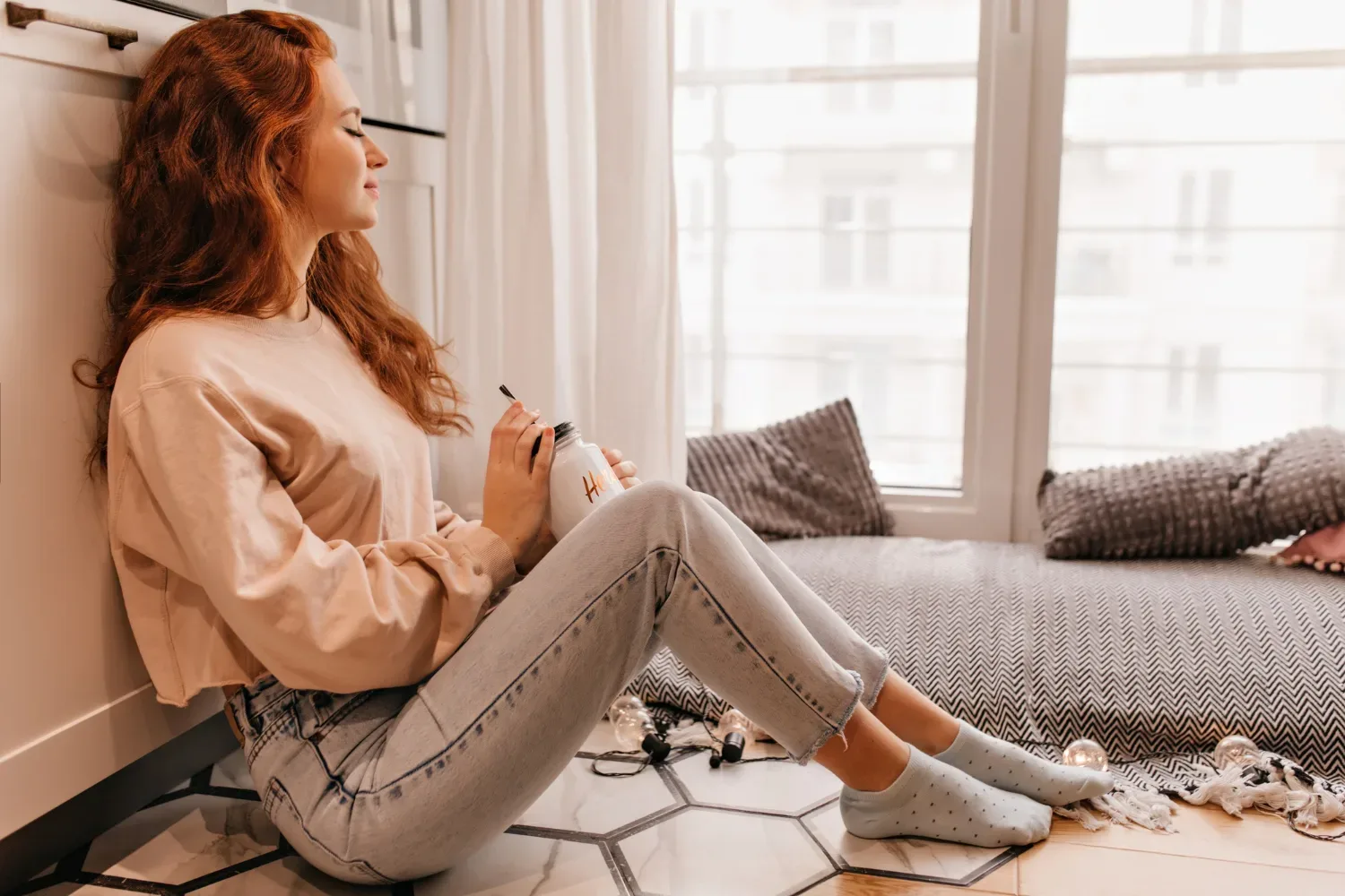 Če si spet samska, preberi to, še preden odpreš Tinder