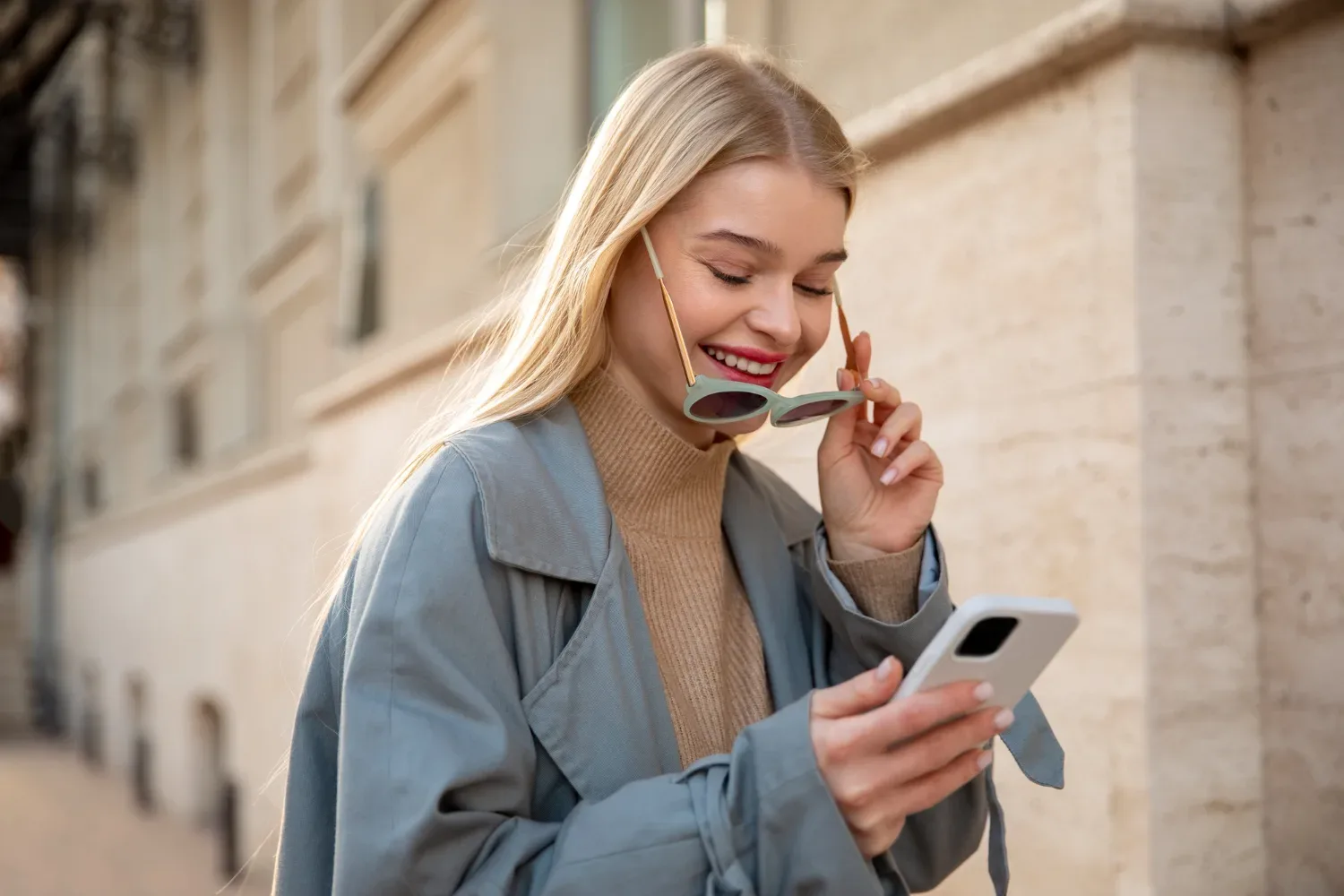 Če sovražiš telefonske klice in raje tipkaš sporočila, imaš verjetno to redko osebnostno lastnost!
