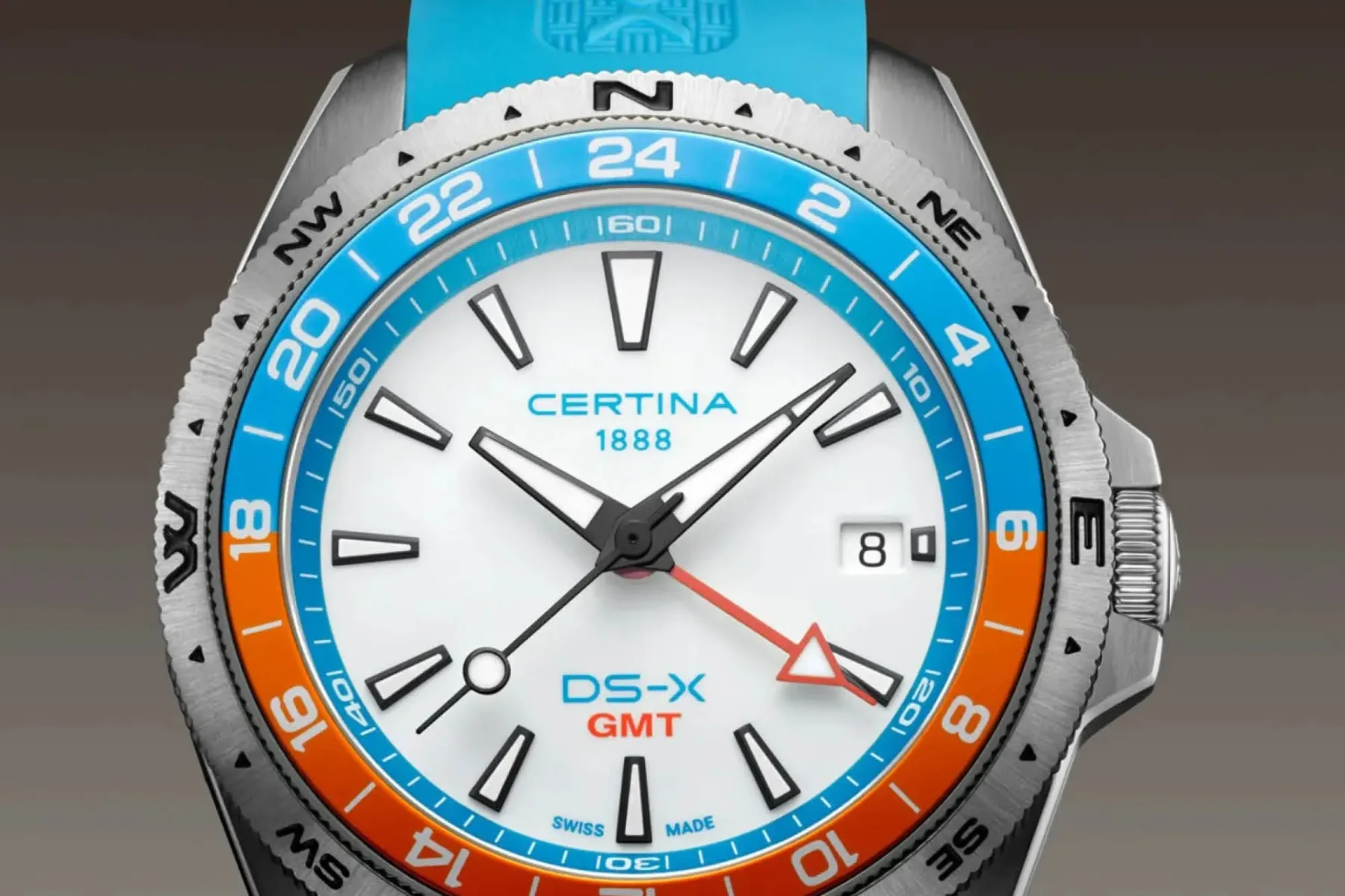 Certina DS-X GMT: Dvojna luneta, en svet – švicarski pustolovec za pod vodo in čez časovne pasove