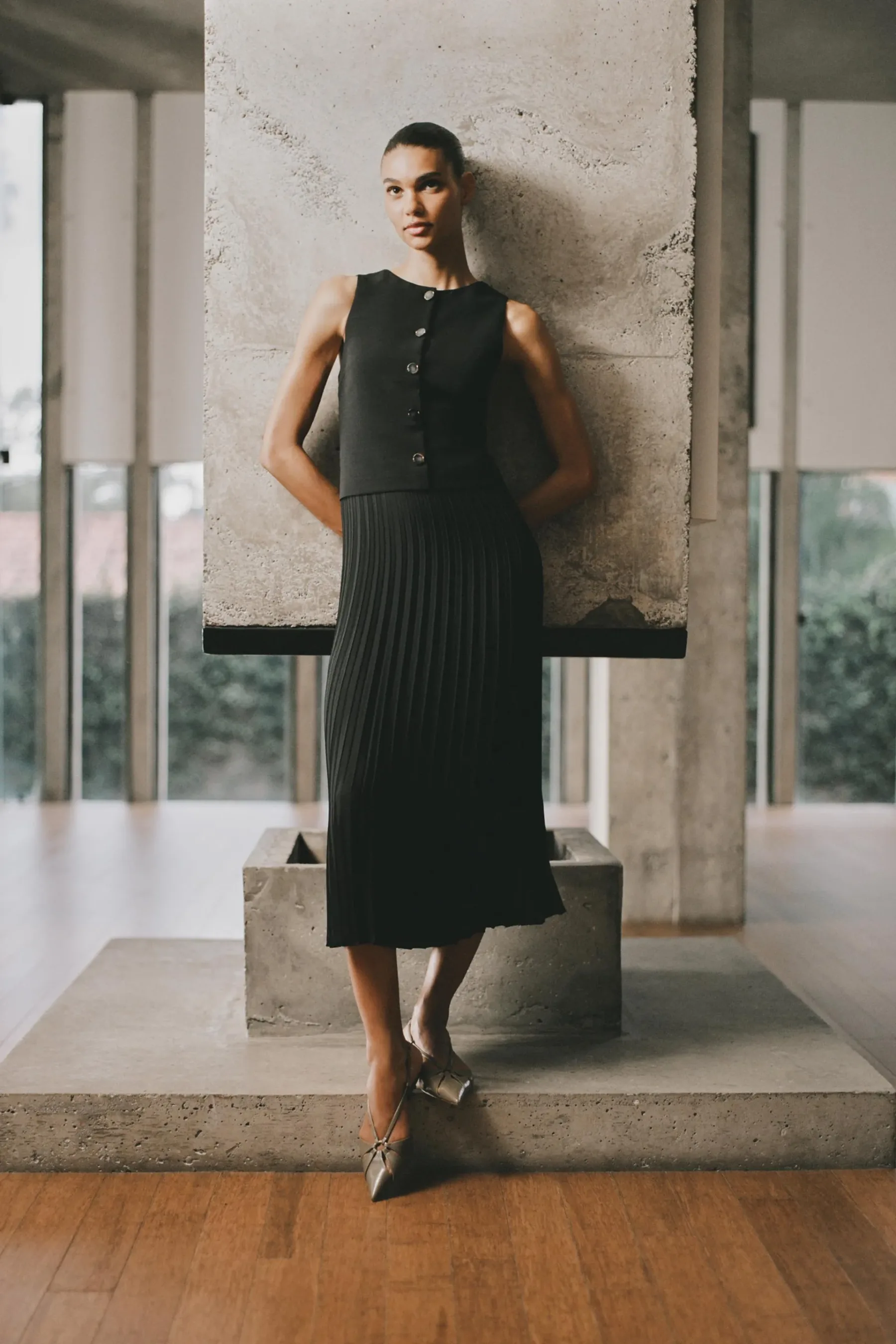 Chanel style po dostopni ceni: 12 modnih kosov iz Zare, ki ustvarjajo večni pariški šik (2025)