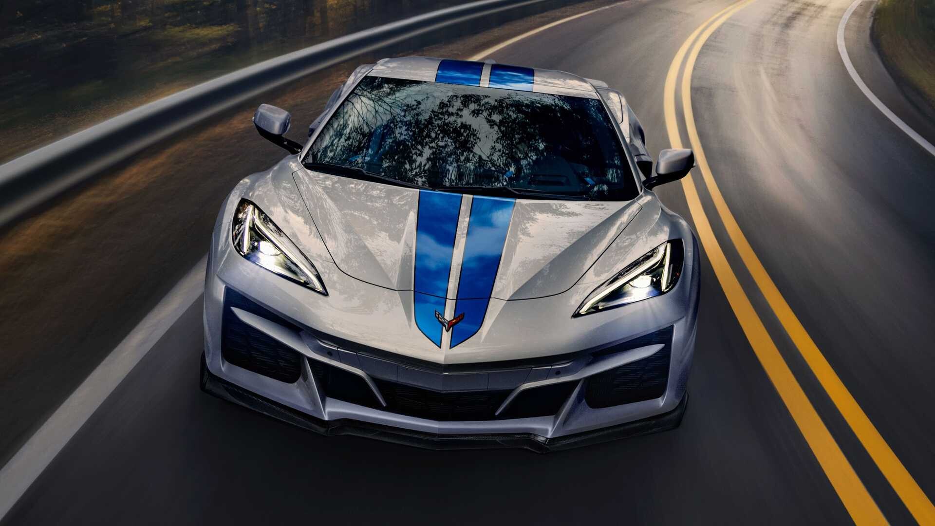 Chevrolet Corvette E-Ray – Chevrolet razkriva prelomni E-Ray – to je elektrificirana prihodnost legendarne Corvette s 665 KM