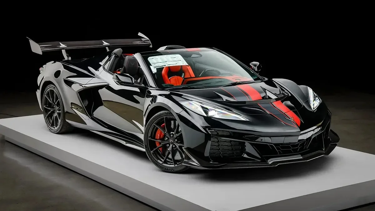 Chevrolet Corvette ZR1X: Hibridna pošast z 1.250 KM, ki uničuje evropski ponos in dražbene rekorde