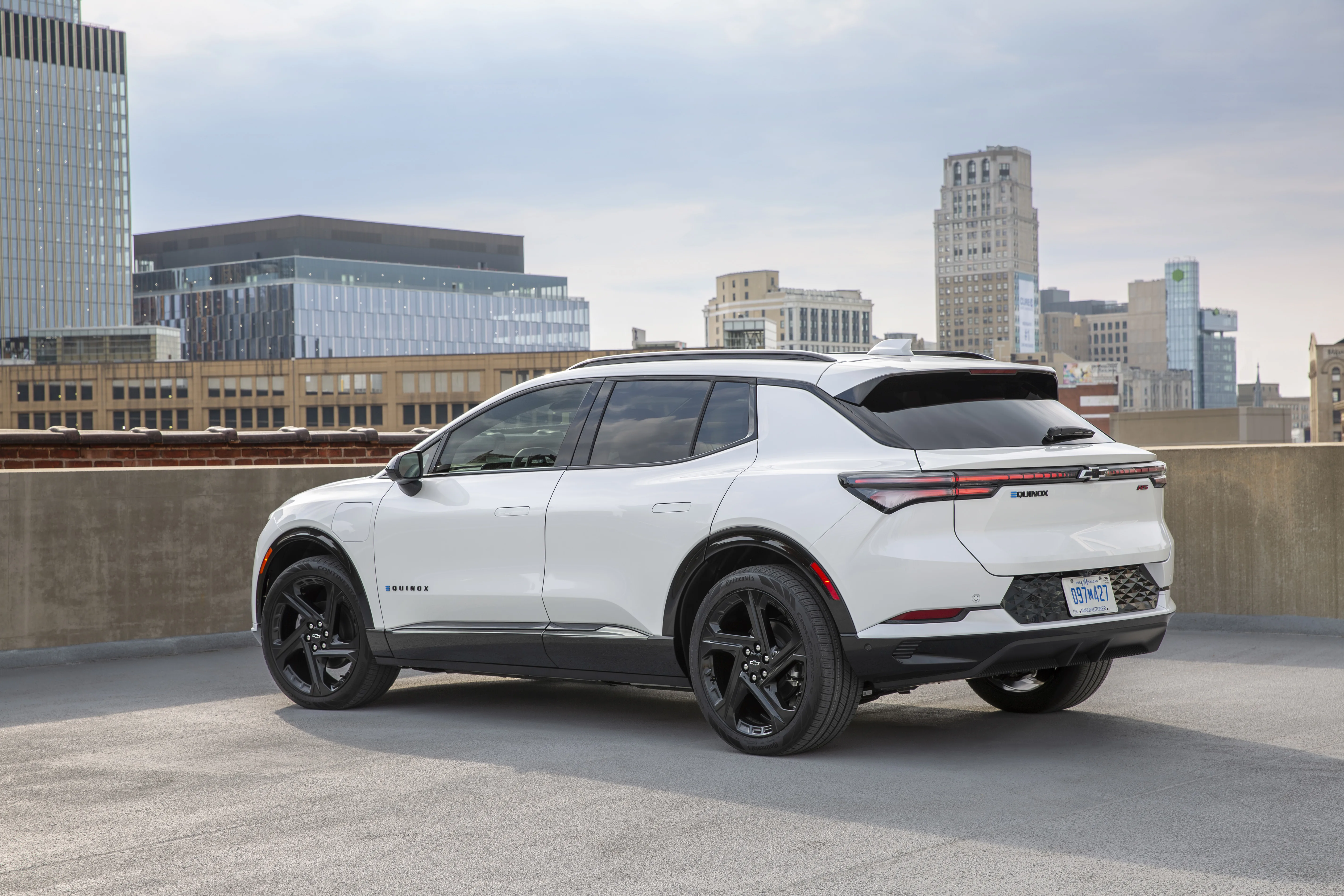 Chevrolet Equinox EV 2024: cenovno zanimiv električni Američan