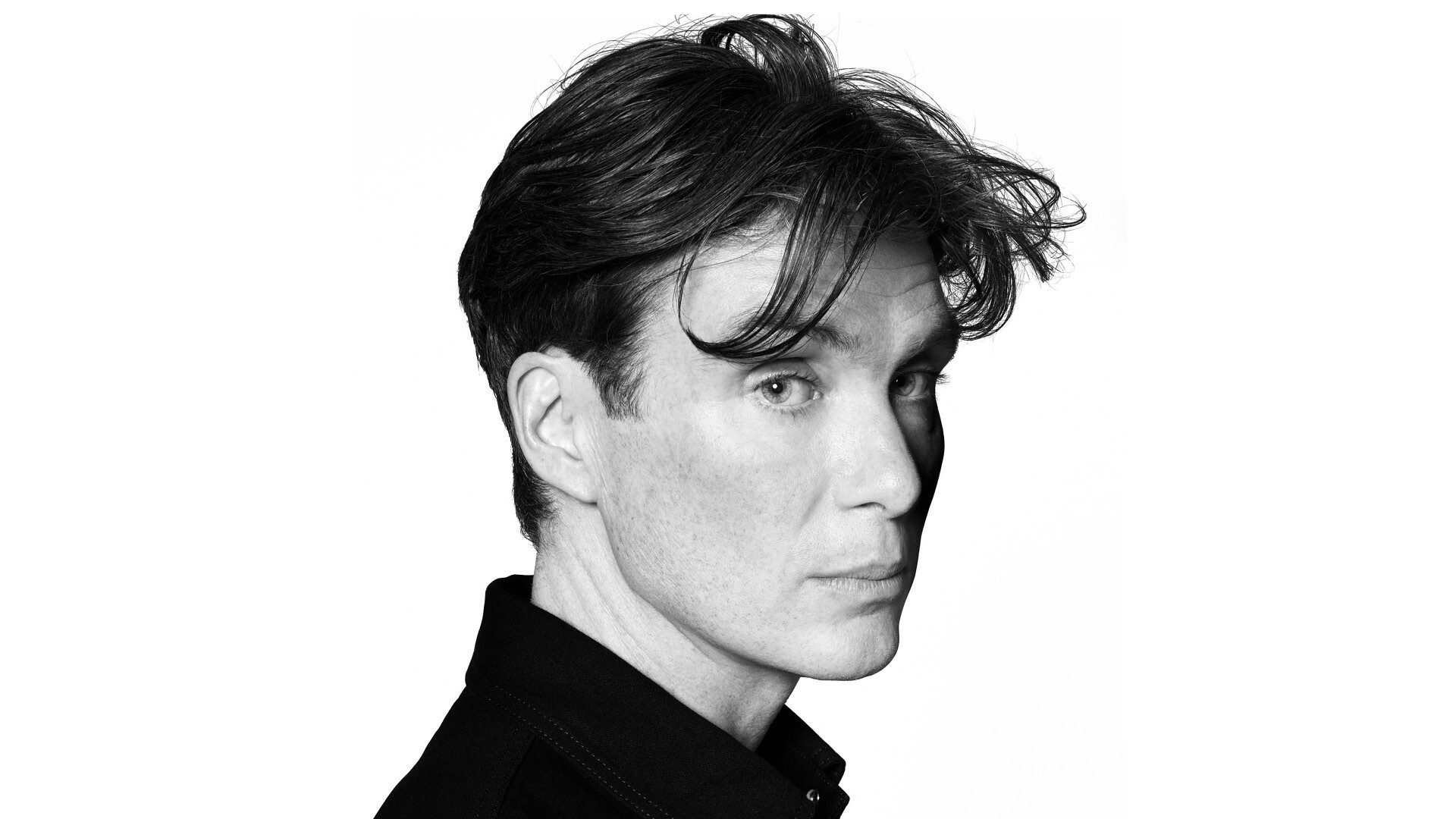 Cillian Murphy: več kot je obraz, postaja ikona Versaceja