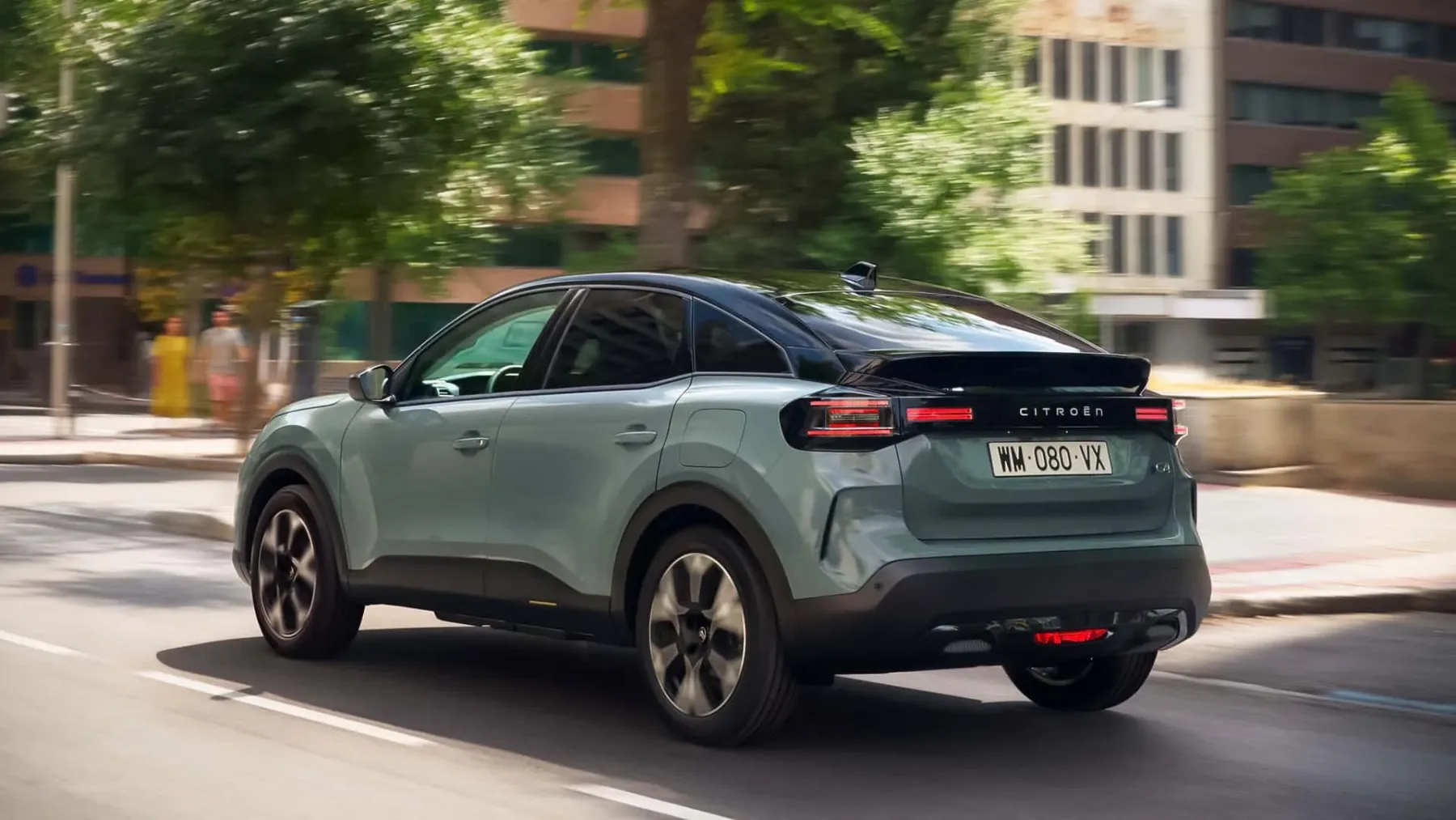 Citroën C4 in C4X 2025: Francoska eleganca v kompaktnem razredu