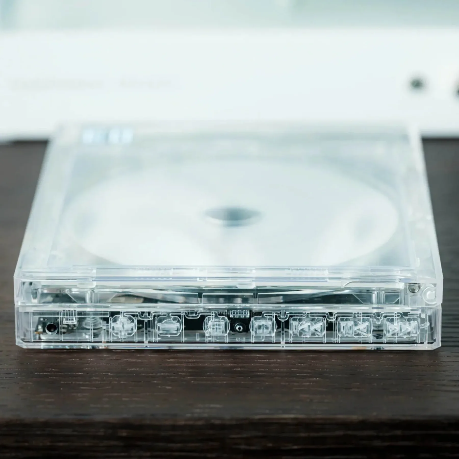 ClearFrame CD player: prozoren CD‑predvajalnik, ki spremeni albume v galerijsko umetnino za 199 $