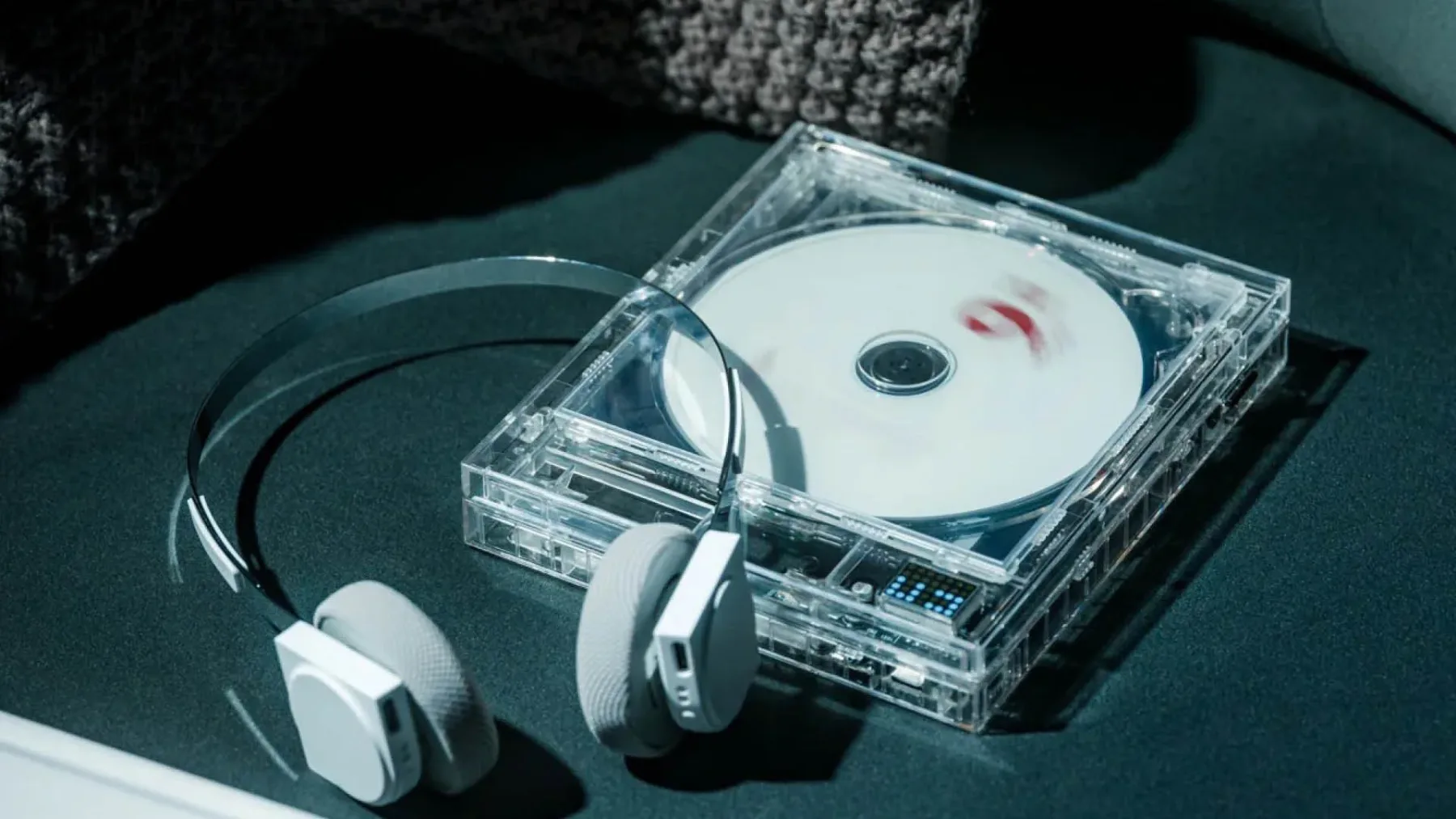ClearFrame CD player: prozoren CD‑predvajalnik, ki spremeni albume v galerijsko umetnino za 199 $