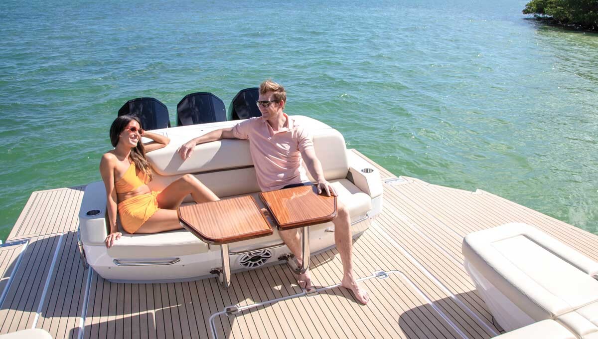 Cruisers Yachts 50 GLS: je kot transformer med jahtami z veliko plesno teraso