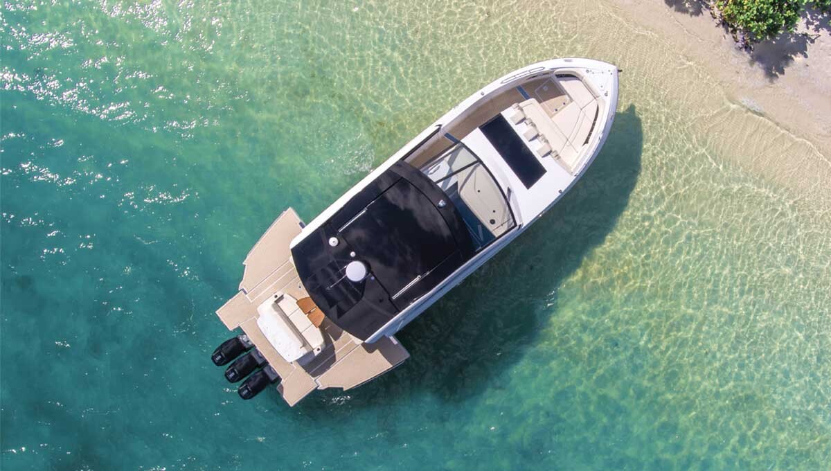 Cruisers Yachts 50 GLS: je kot transformer med jahtami z veliko plesno teraso
