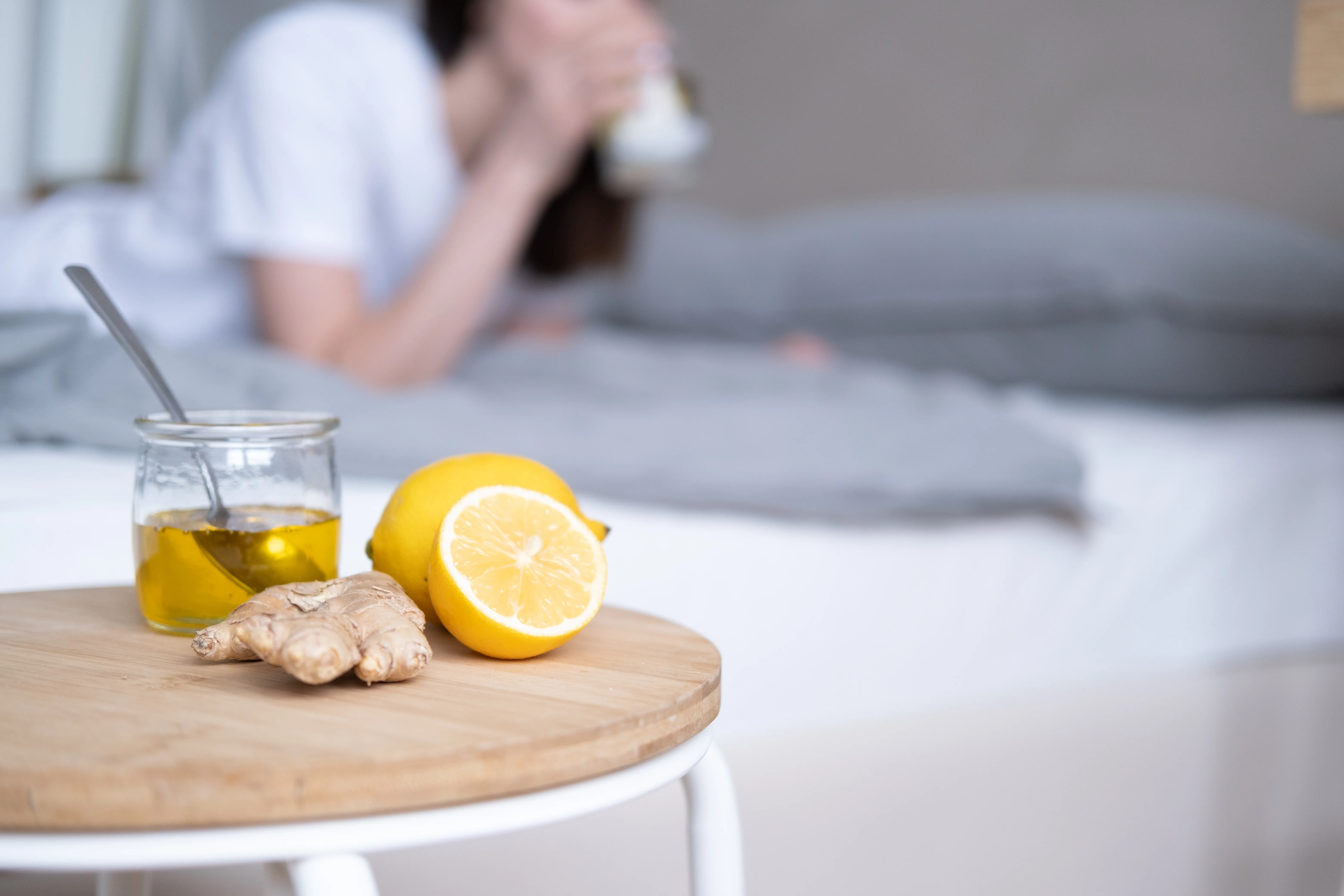 Čudežna moč limone v spalnici: Odkrijte, zakaj mnogi postavijo limono poleg postelje
