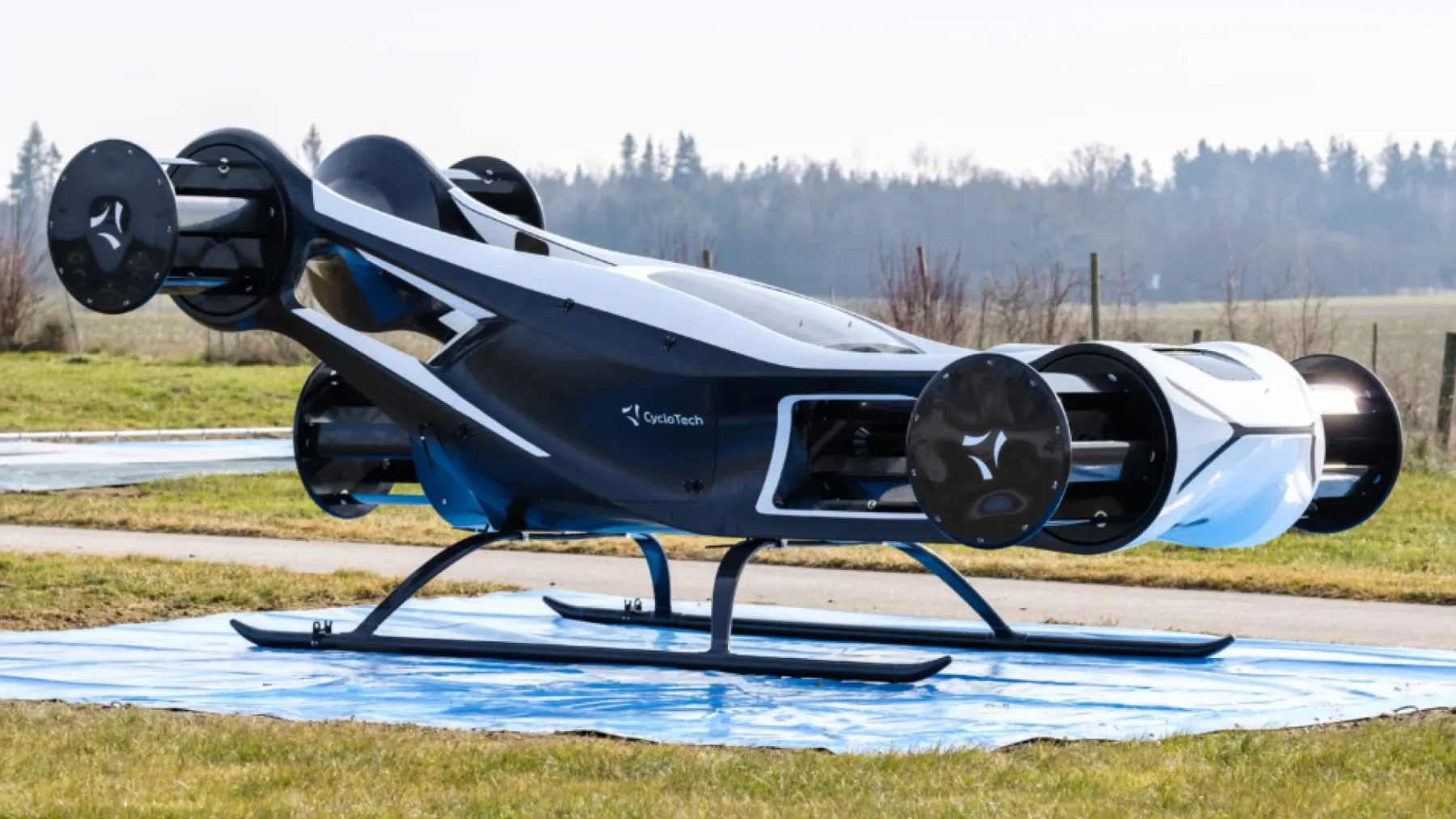 Cyclotech Blackbird – prihodnost letečih avtomobilov začne s tem Sci-Fi strojem
