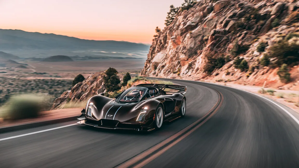 Czinger 21C Spyder: 3D-tiskana vesoljska pošast z organskimi zavorami BrakeNode, ki postavljajo nova pravila igre