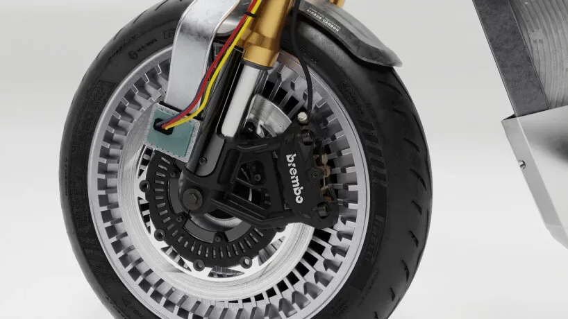 DAB Motors oživlja legendarnega DeLoreana iz filma »Nazaj v prihodnost« kot električni motocikel