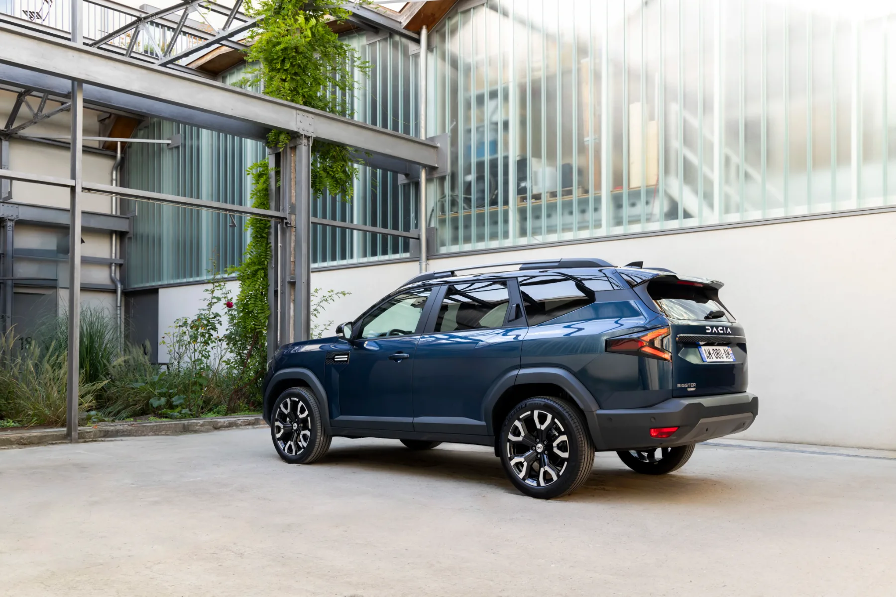 Dacia Bigster 2025: vstop v C-Segment z velikimi ambicijami, a pozor!