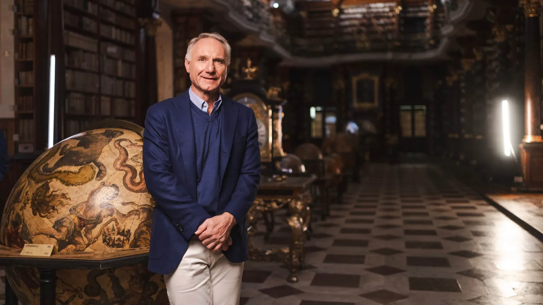Dan Brown je nazaj: novi roman The Secret of Secrets je mračna pustolovščina zavesti, zarot in zgodovine