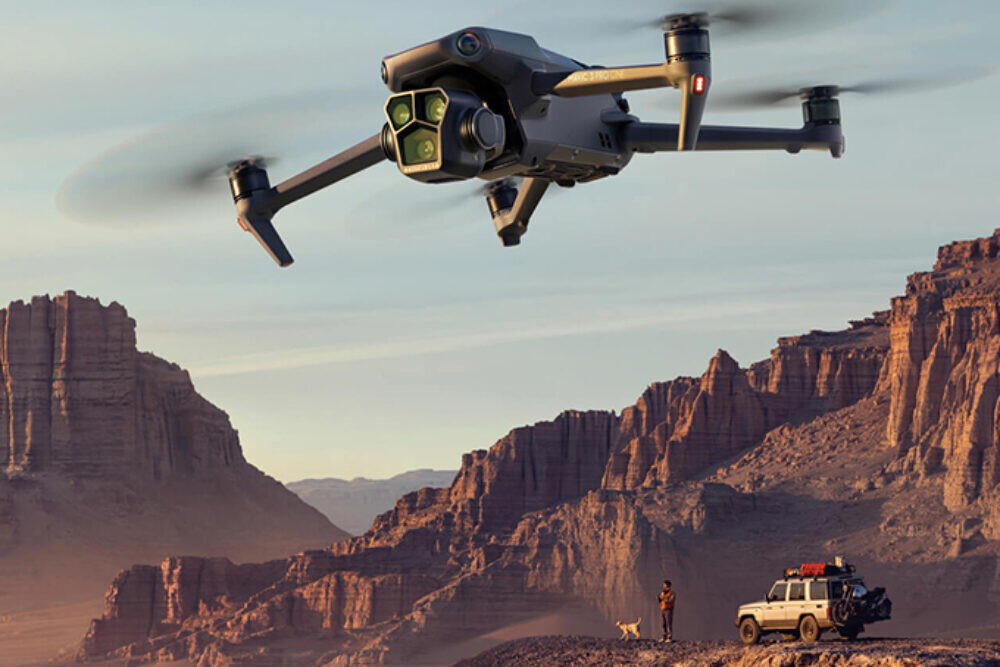 DJI Mavic 3 Pro: letalski filmski studio s sistemom treh leč
