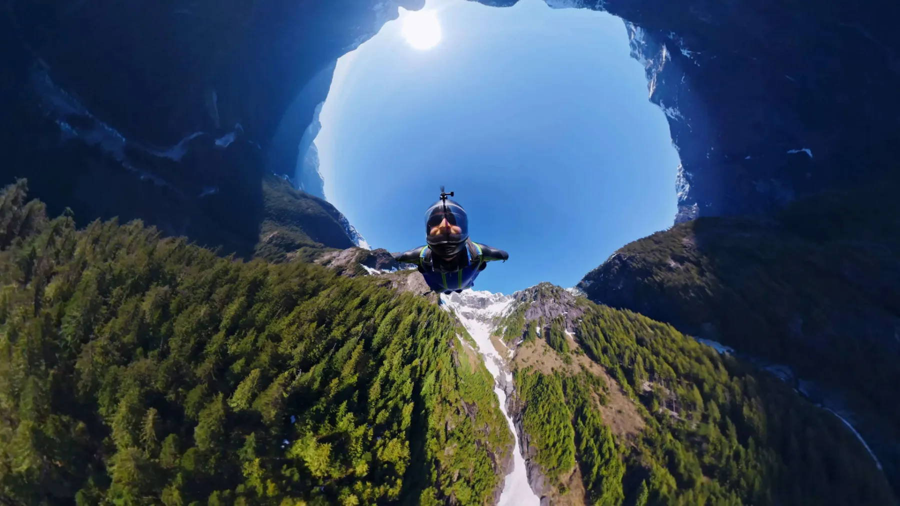 DJI Osmo 360: kvadratni senzorji in 8 K/50 fps, ki Insta360 postavljajo v kot