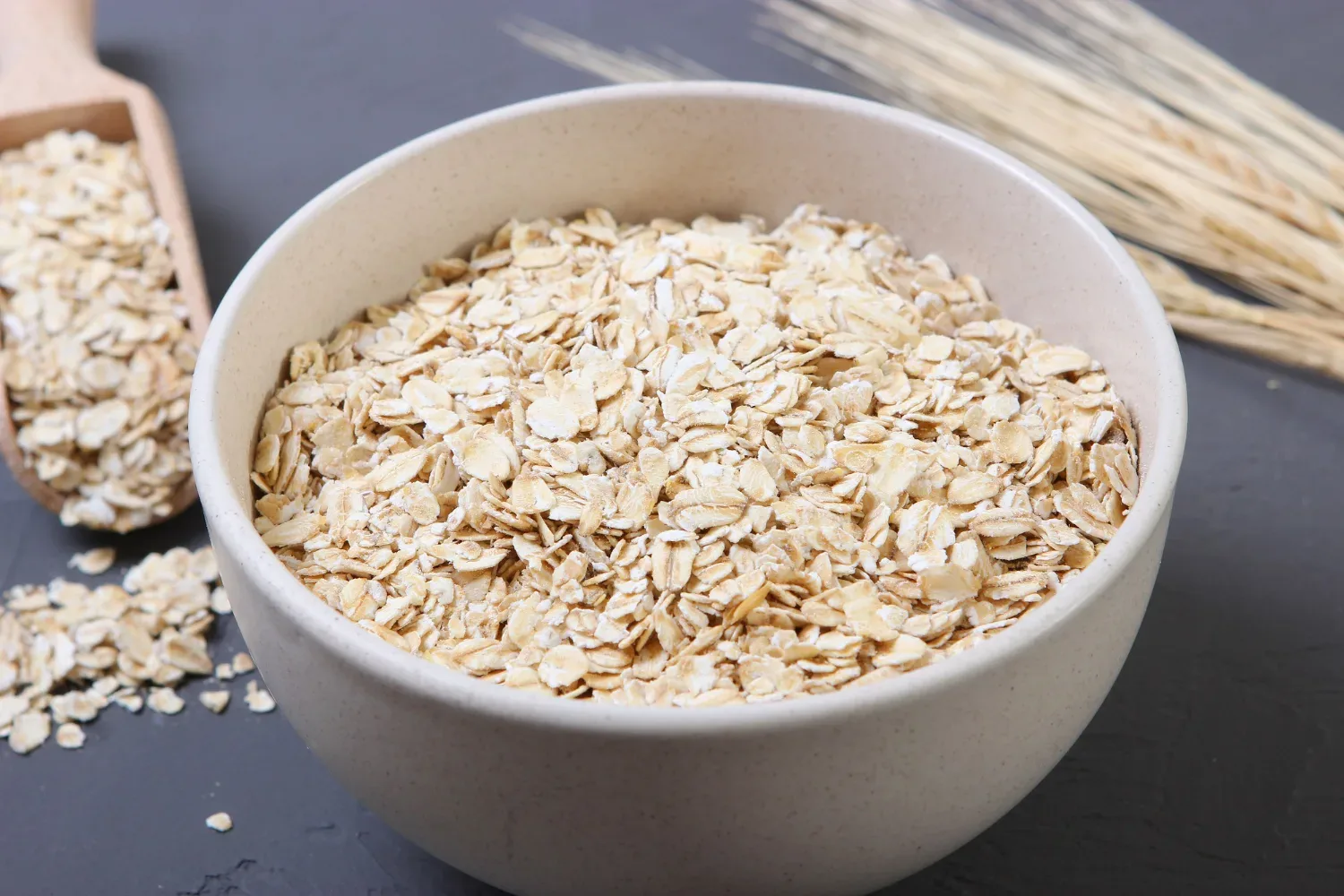 Domača nočna krema, ki briše gube in pigmentne madeže: recept za sijočo kožo!