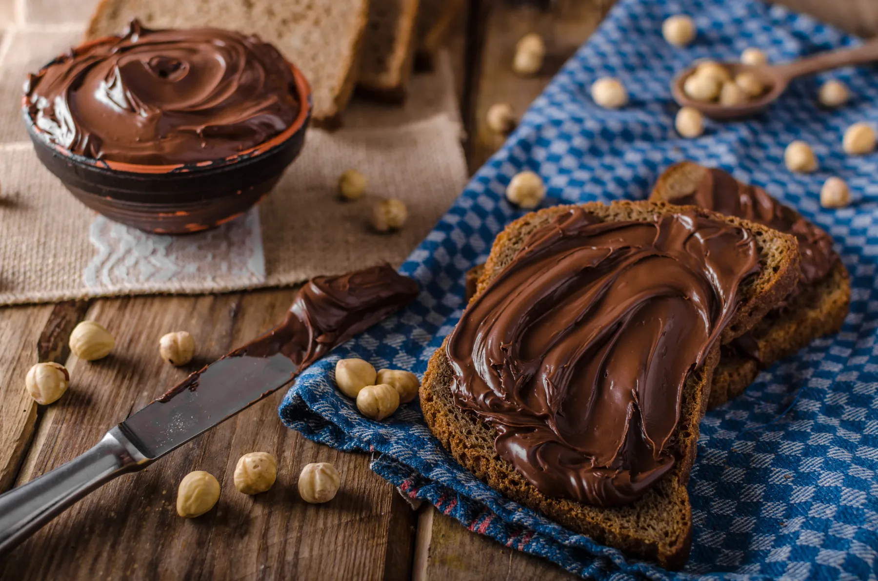 Domača Nutella: Kremasta in noro okusna – pa še bolj zdrava!